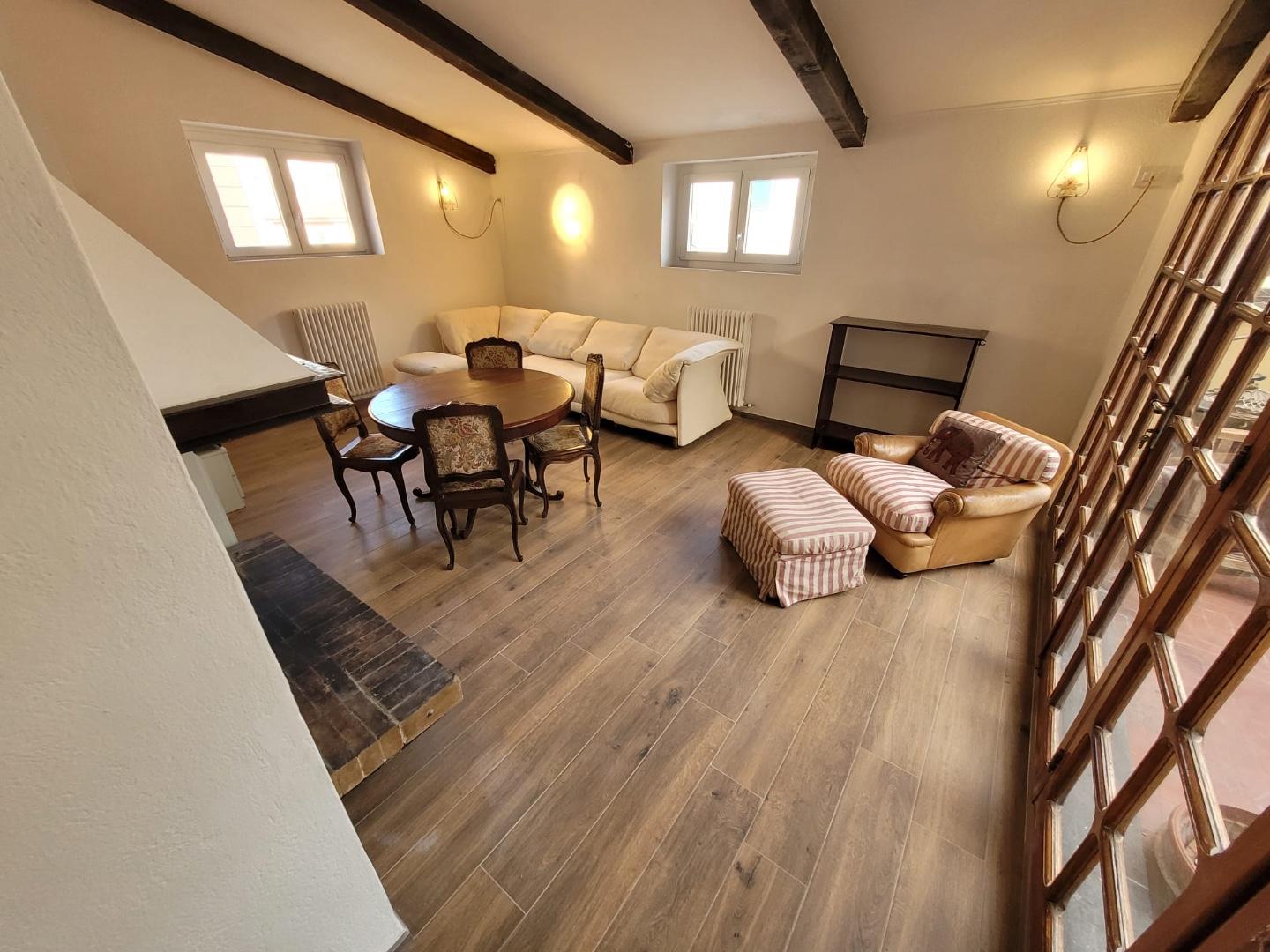 Attico arredato in affitto a La Spezia