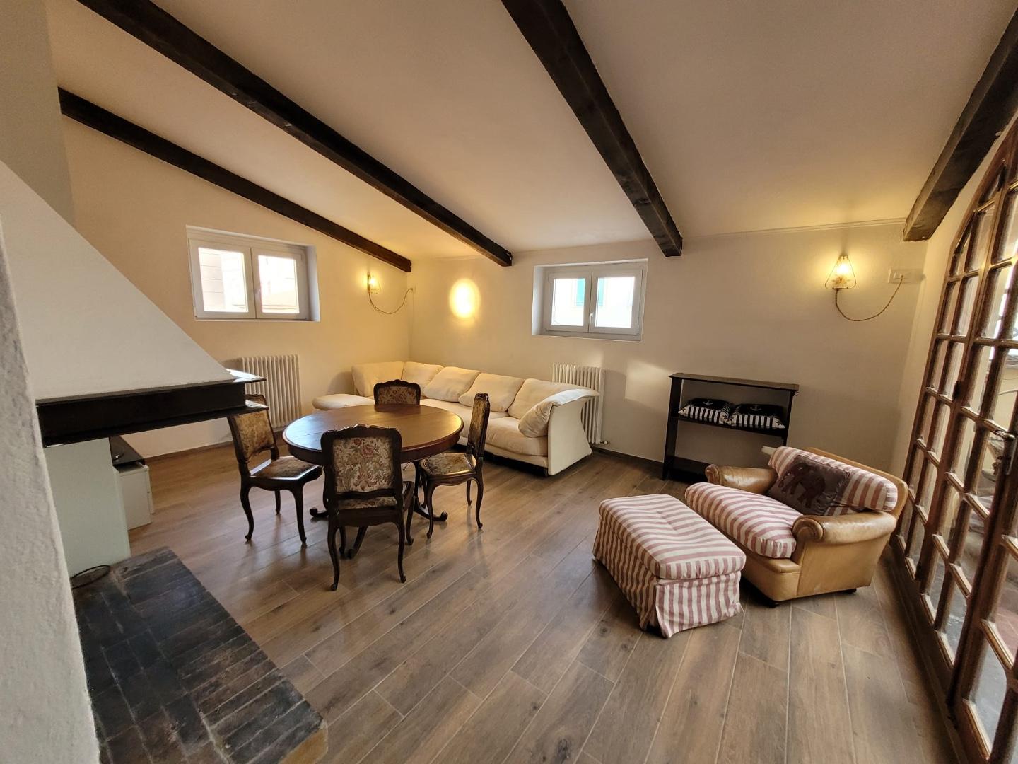 Attico arredato in affitto a La Spezia