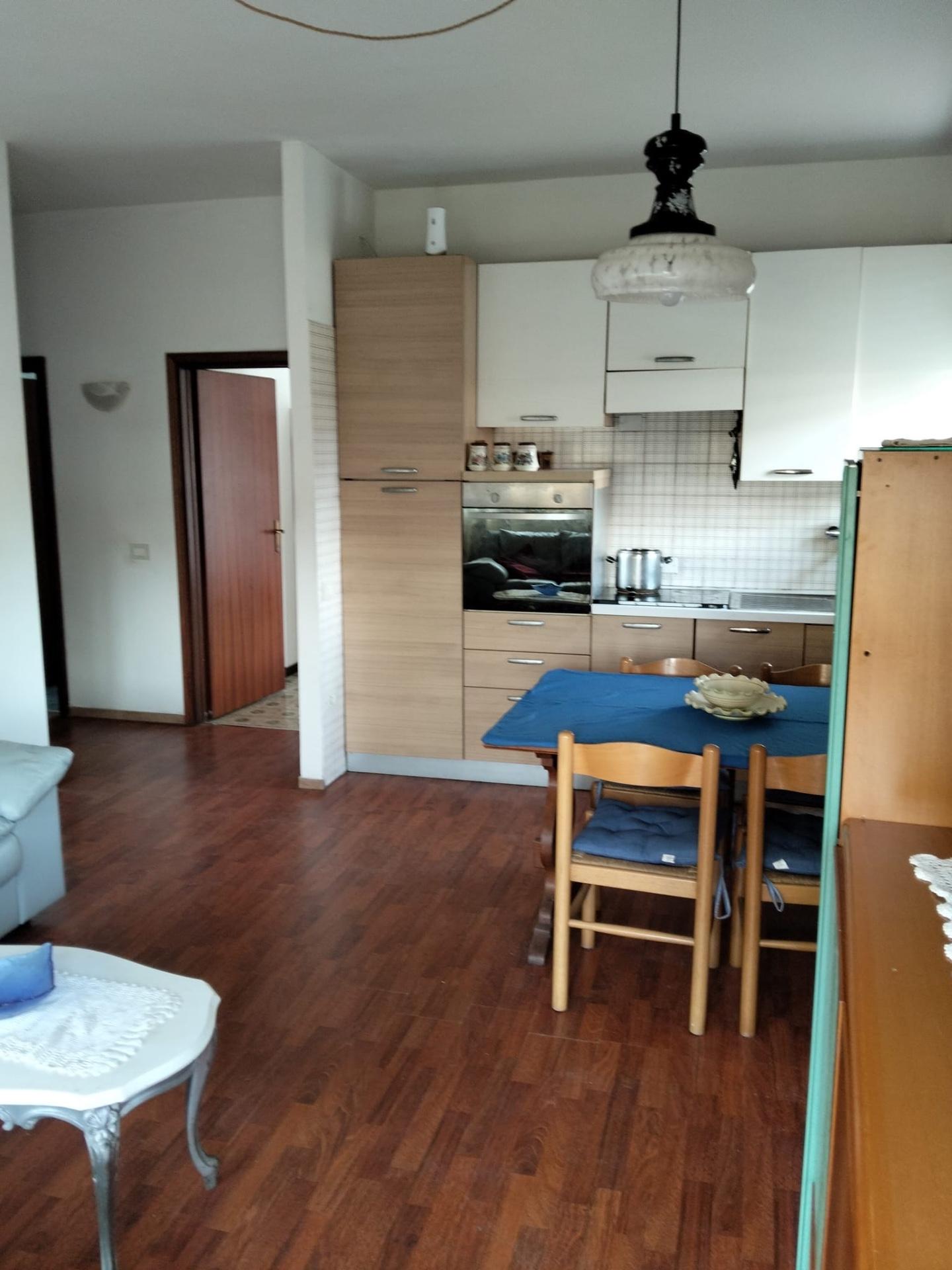 Quadrilocale vista mare, Carrara marina di