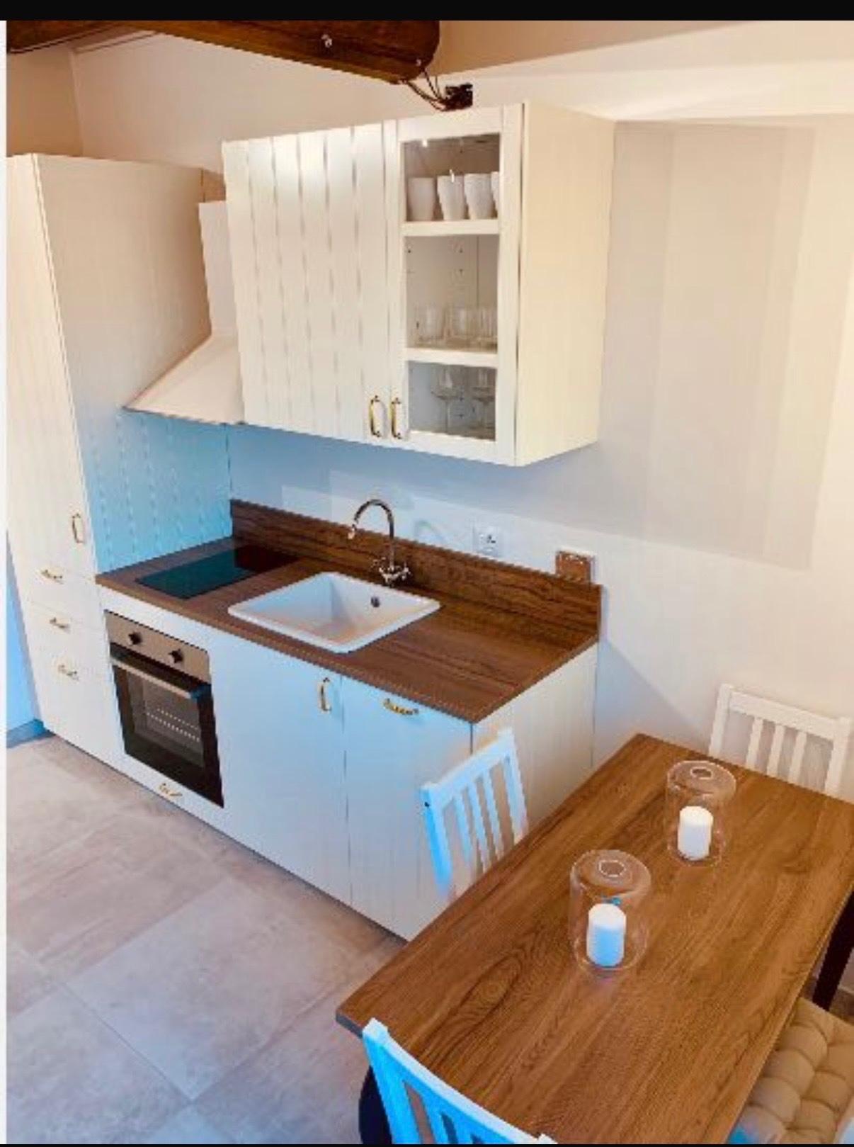 Bilocale arredato in affitto, Fosdinovo caniparola