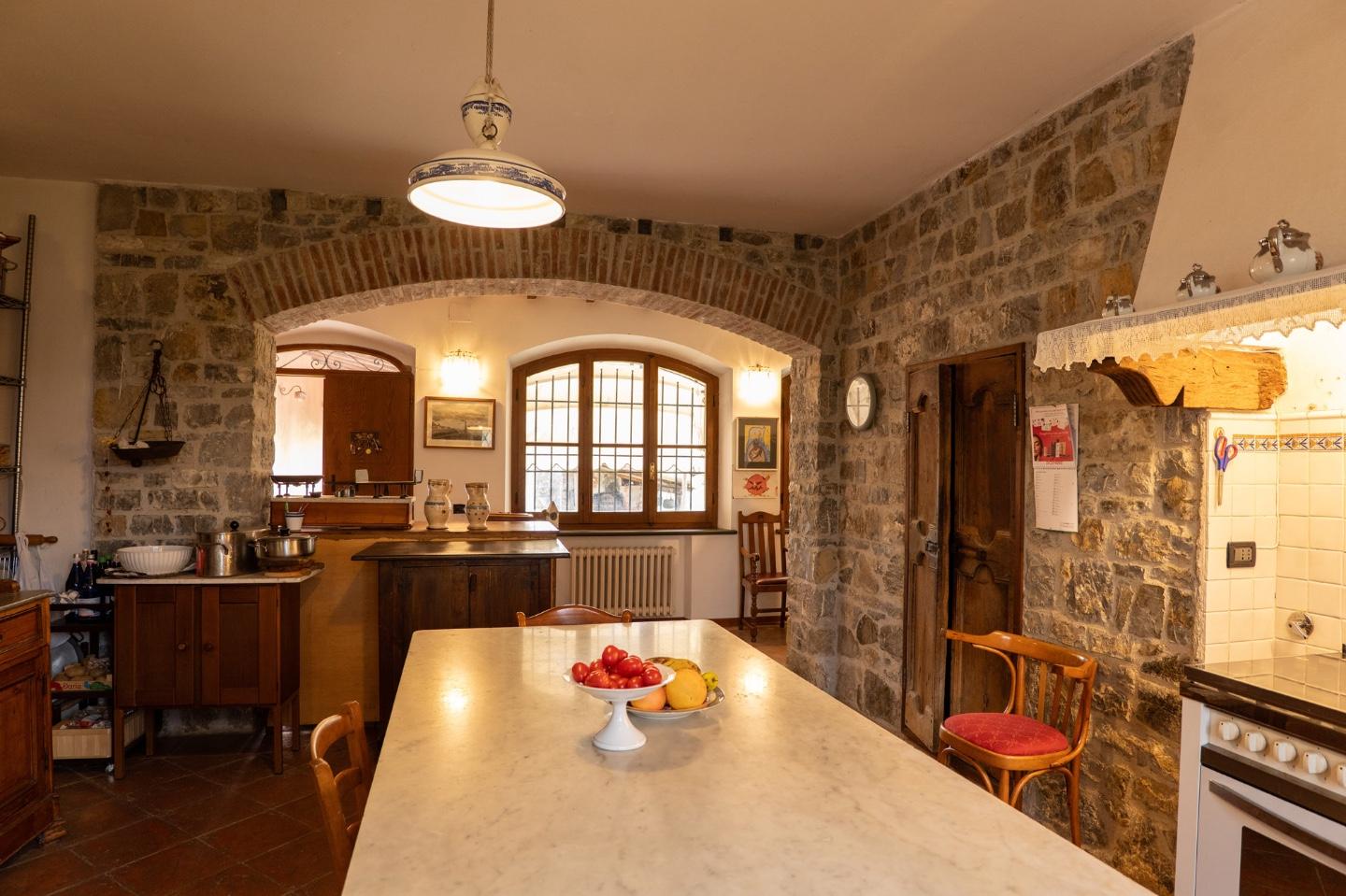 Villa con giardino a Fosdinovo