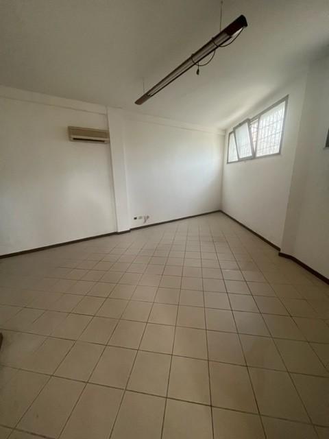 Locale commerciale in affitto a Fosdinovo