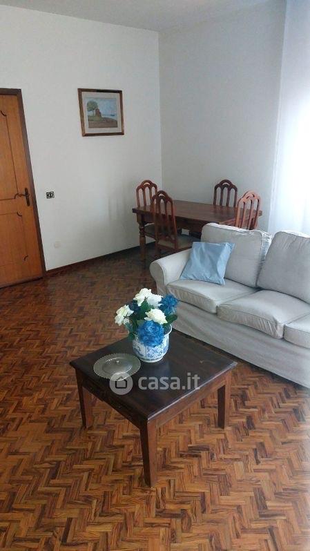 Casa indipendente arredata in affitto a Santo Stefano di Magra