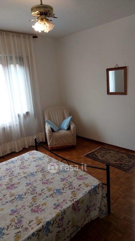 Casa indipendente arredata in affitto a Santo Stefano di Magra