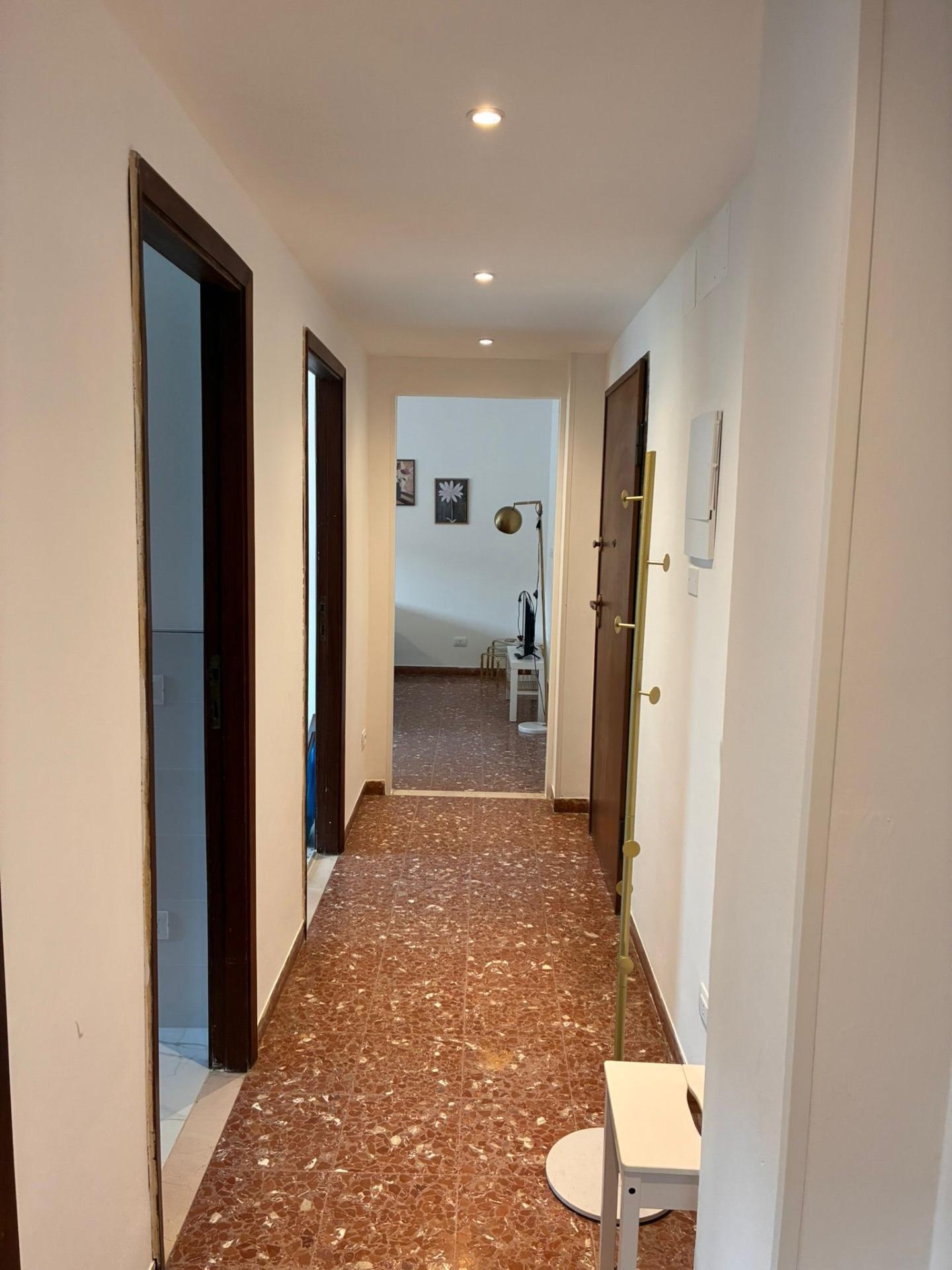 Quadrilocale arredato in affitto, Carrara avenza