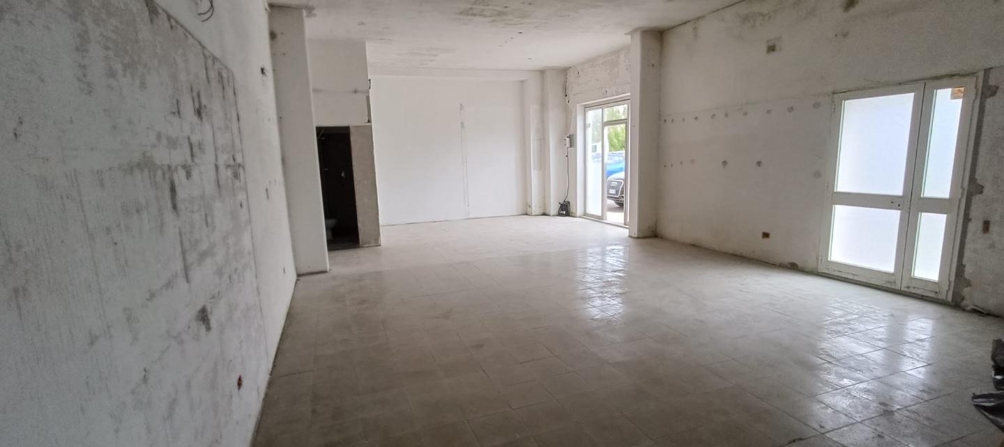 Capannone in affitto, Castelnuovo Magra molicciara