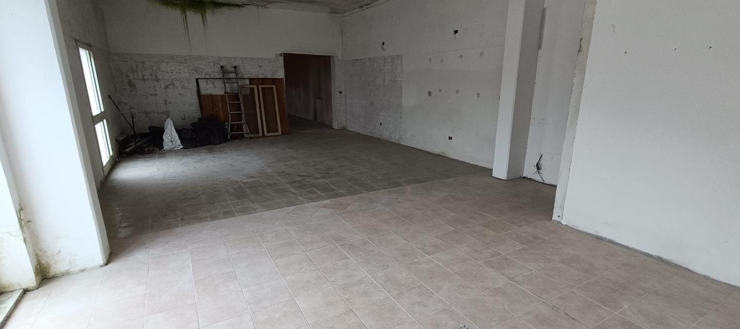 Capannone in affitto, Castelnuovo Magra molicciara