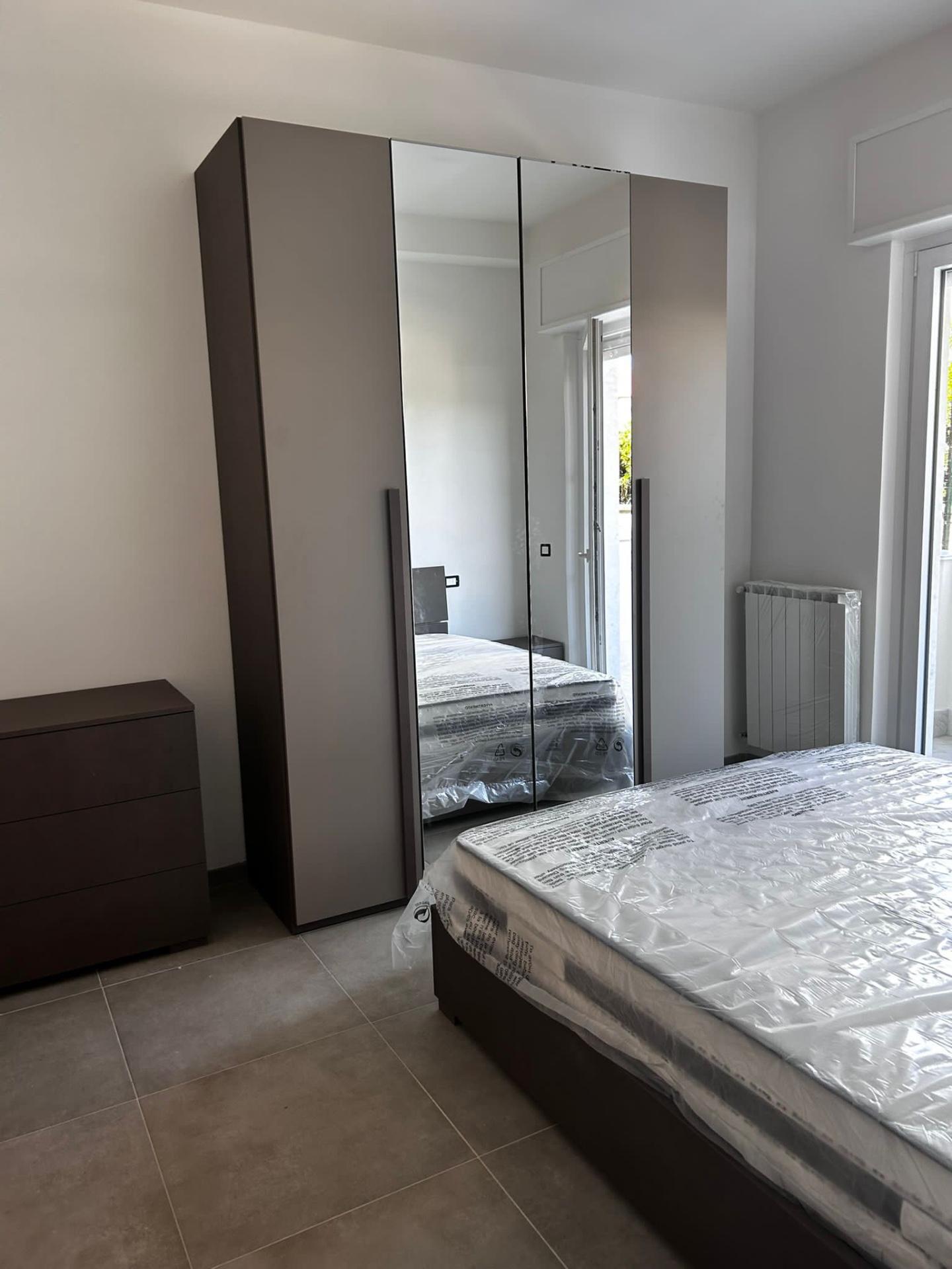 Bilocale arredato in affitto, Carrara marina di