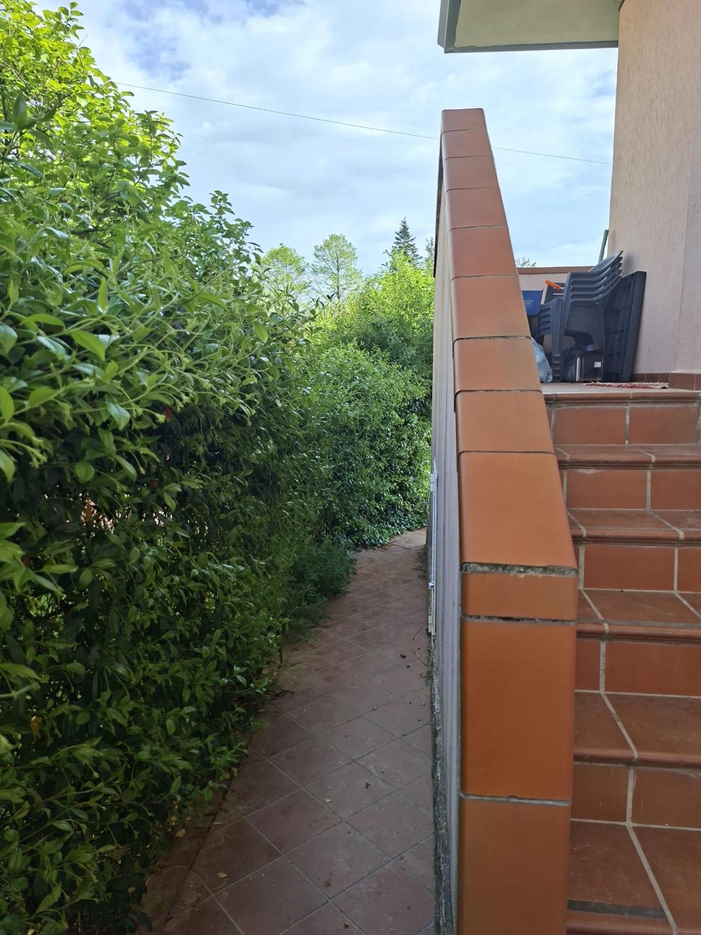 Villa Trifamiliari con giardino a Castelnuovo Magra