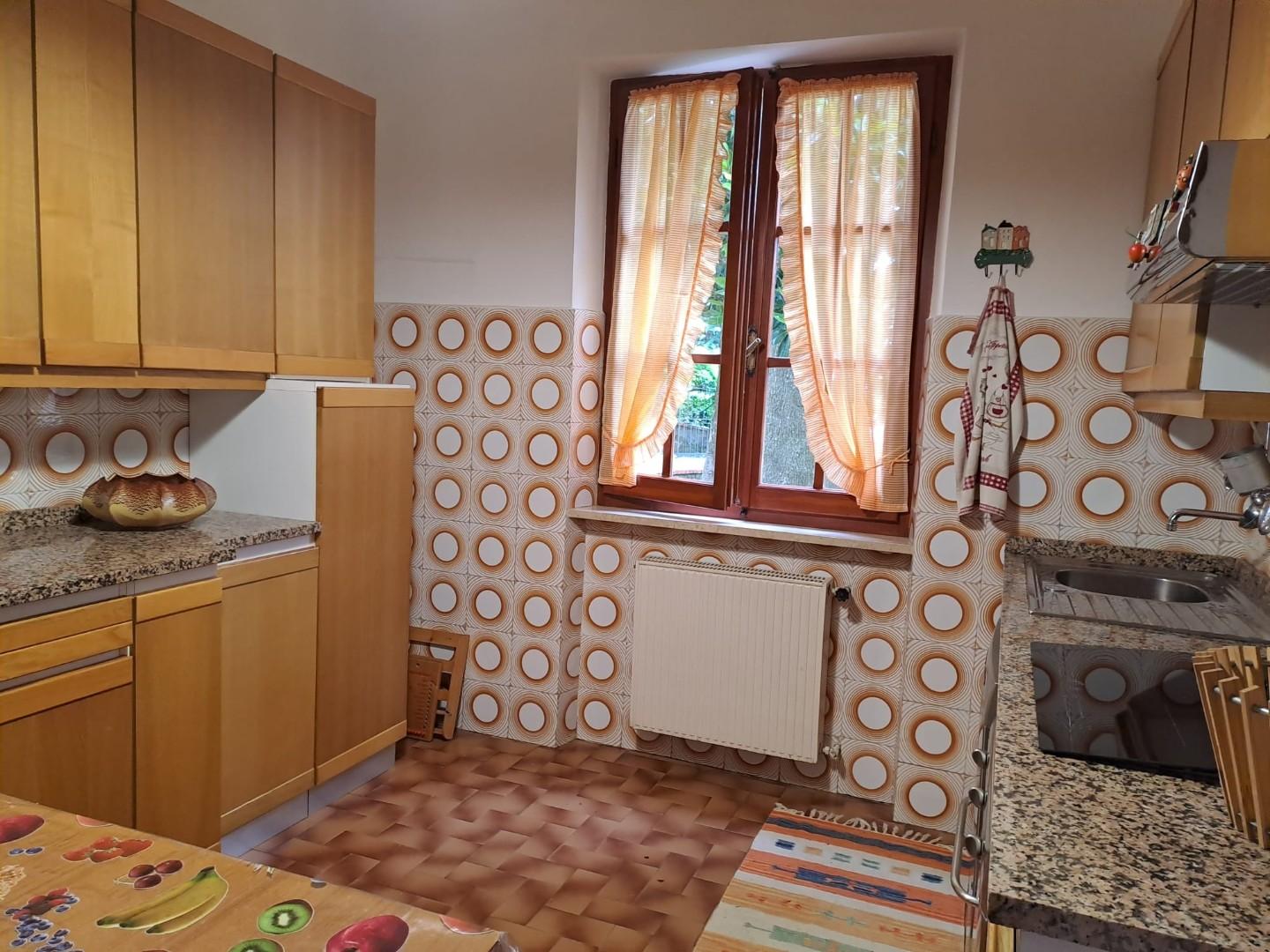 Villa Bifamiliare arredata in affitto a Fosdinovo