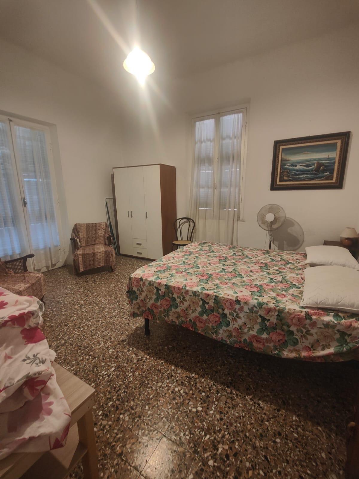 Casa indipendente arredata in affitto, Ameglia bocca di magra