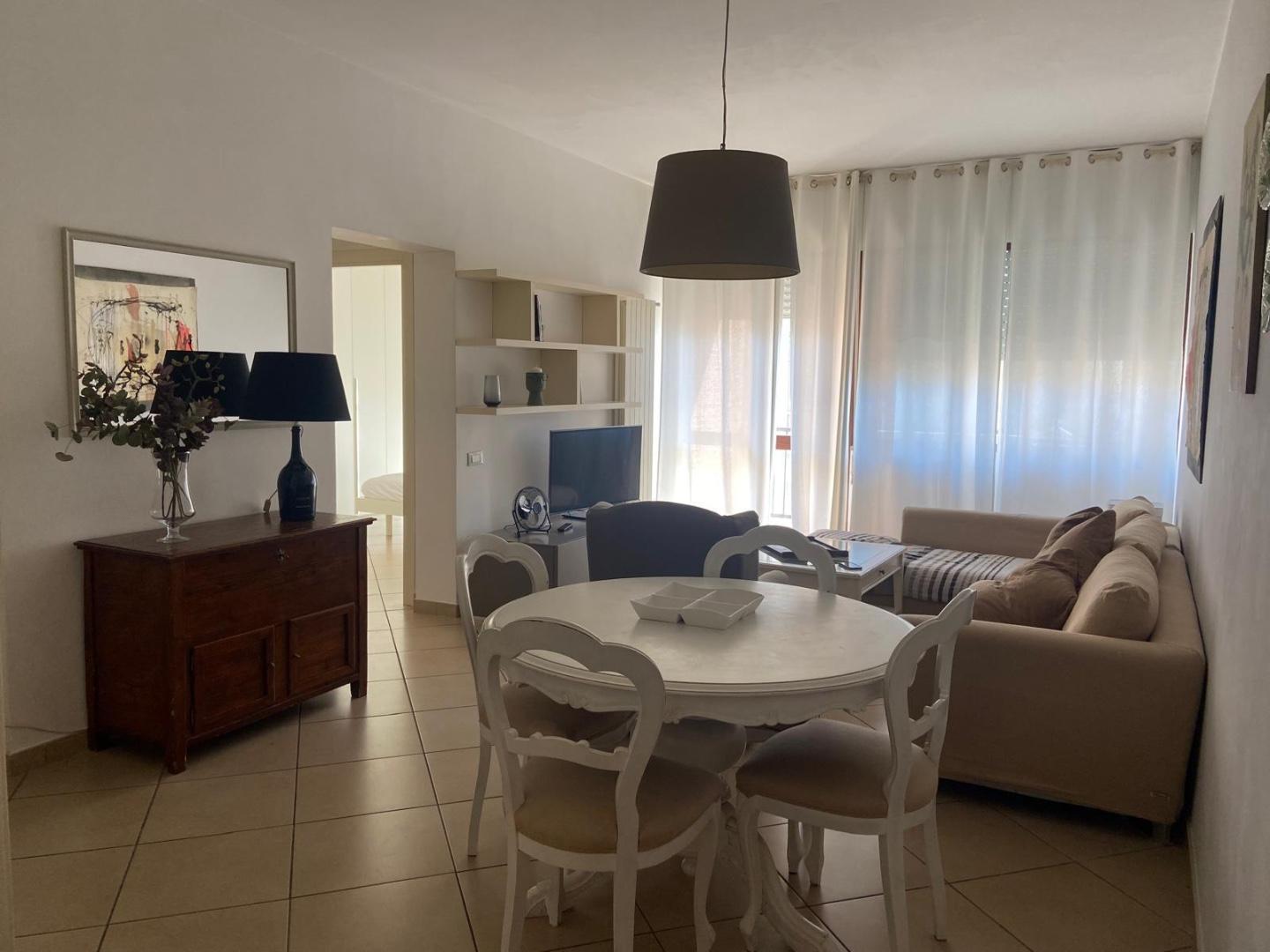 Quadrilocale arredato in affitto, Carrara marina di