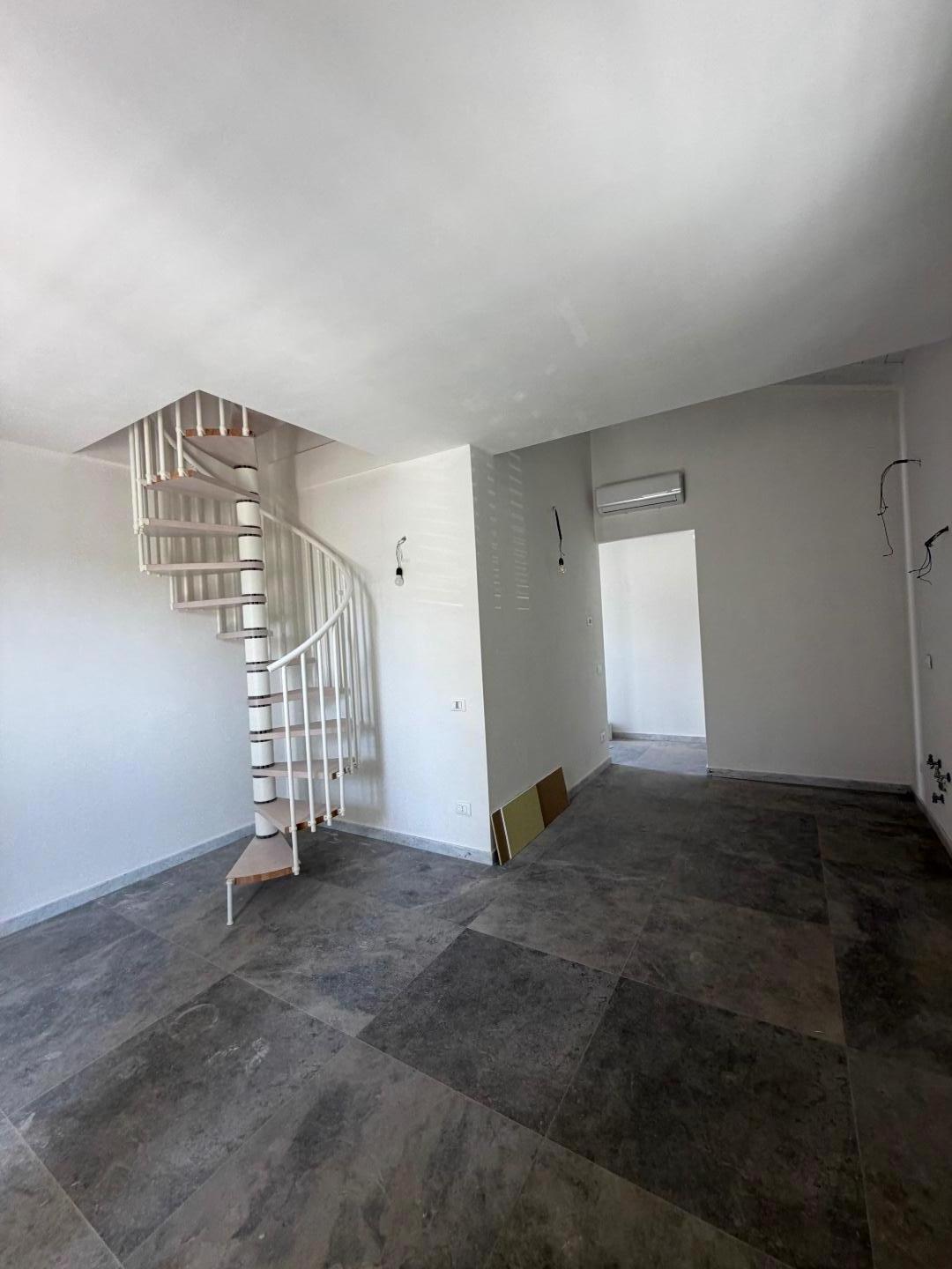 Casa indipendente con giardino a Sarzana