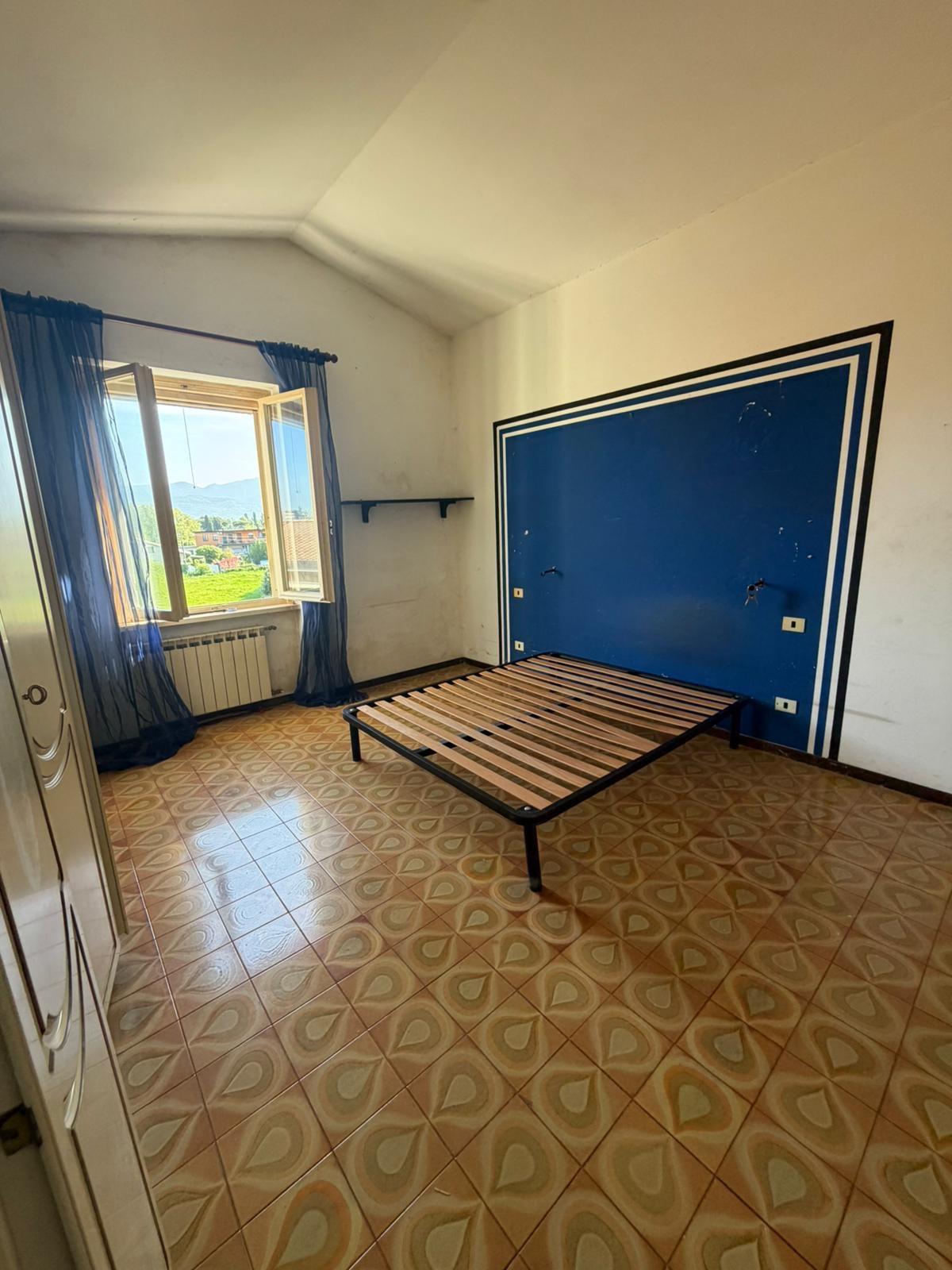 Quadrilocale con giardino a Ameglia