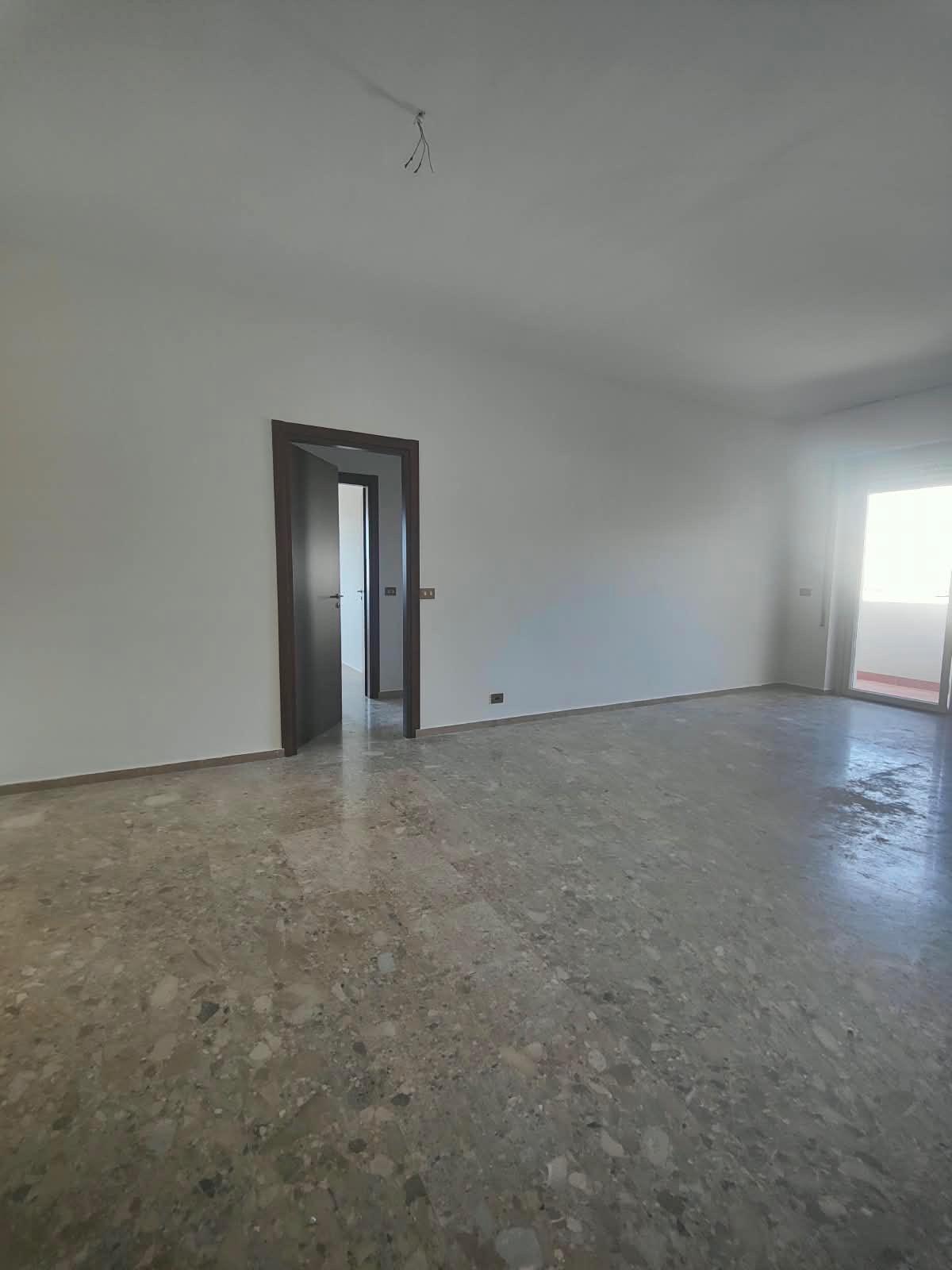 Quadrilocale in affitto, Carrara marina di