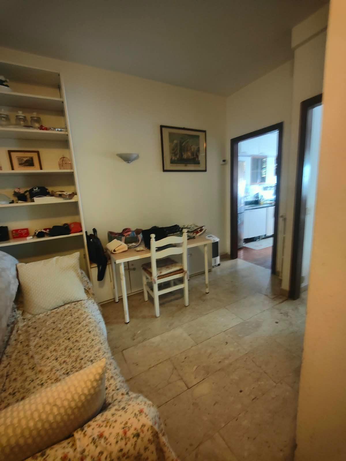 Trilocale arredato in affitto, Carrara marina di