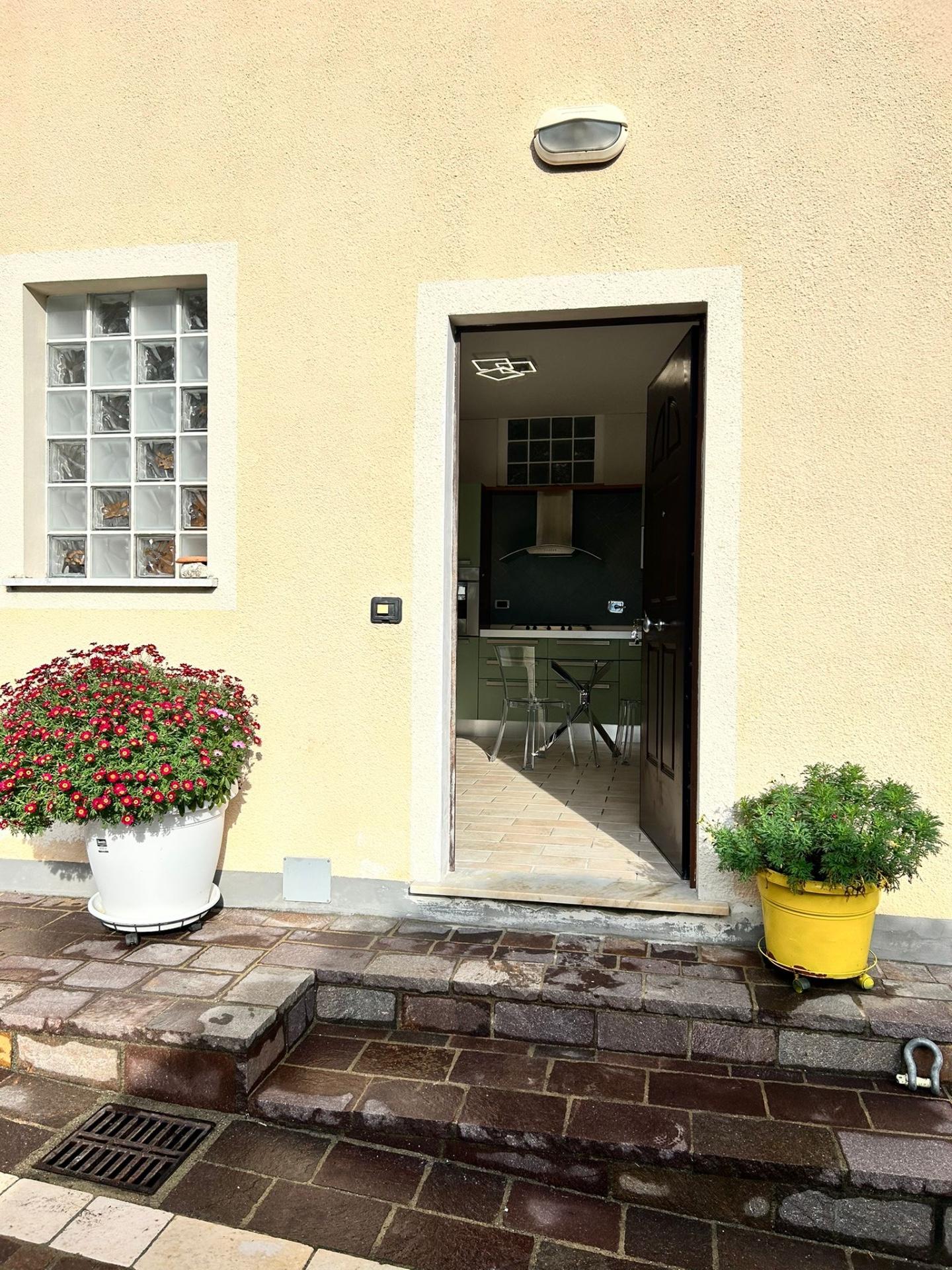 Casa indipendente arredata in affitto a La Spezia