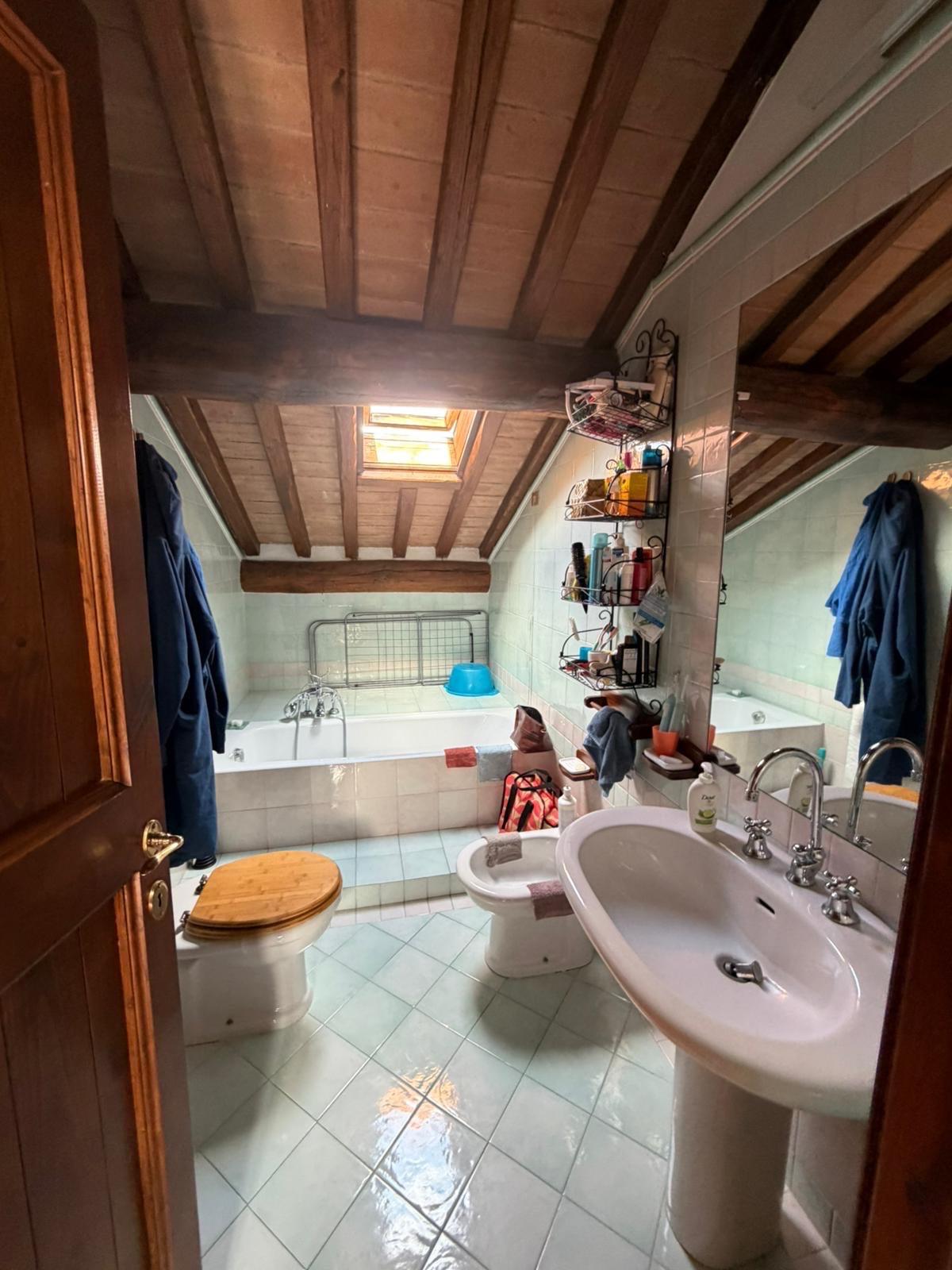 Villa arredata in affitto a Fosdinovo