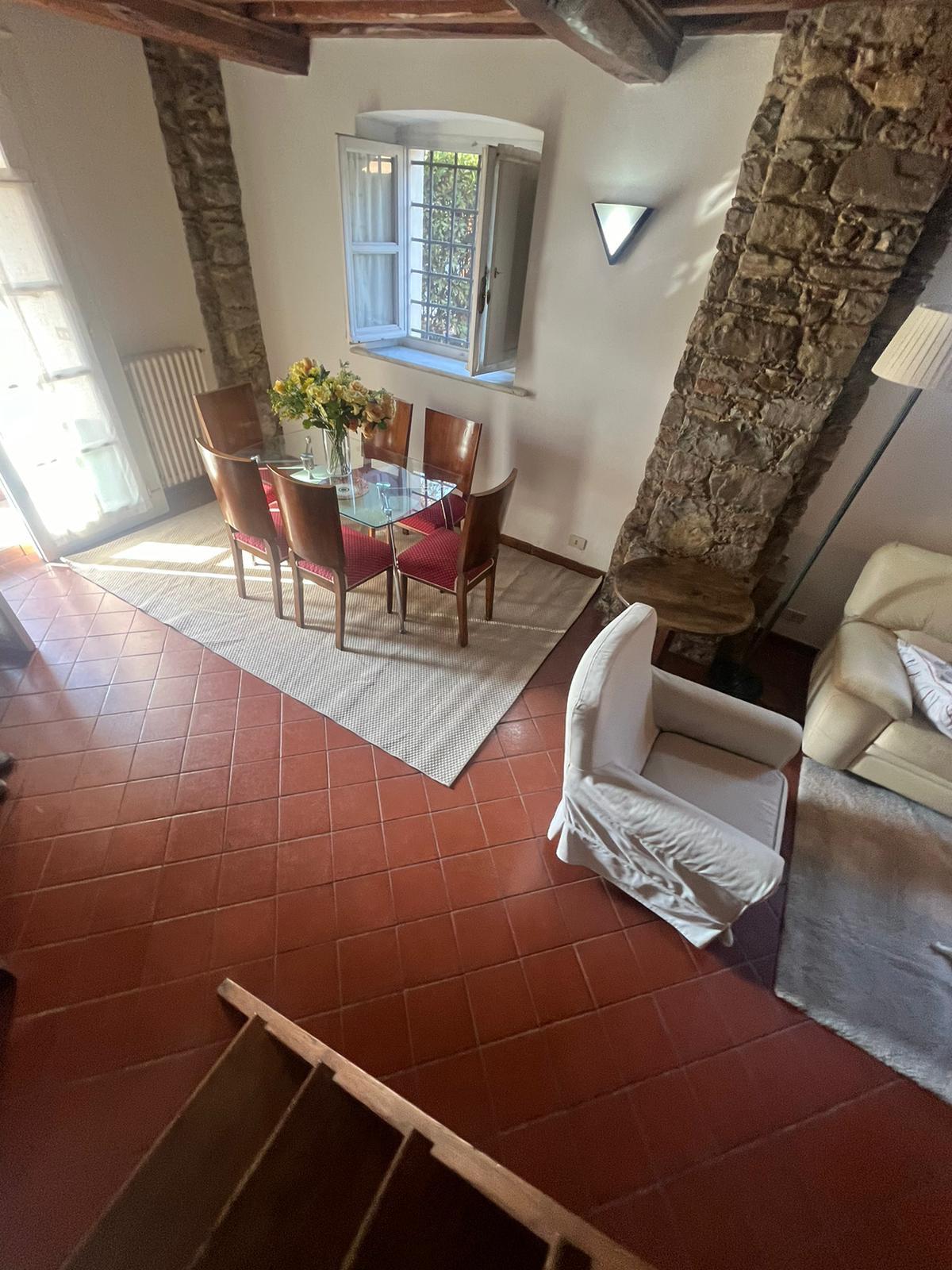 Villa arredata in affitto a Fosdinovo