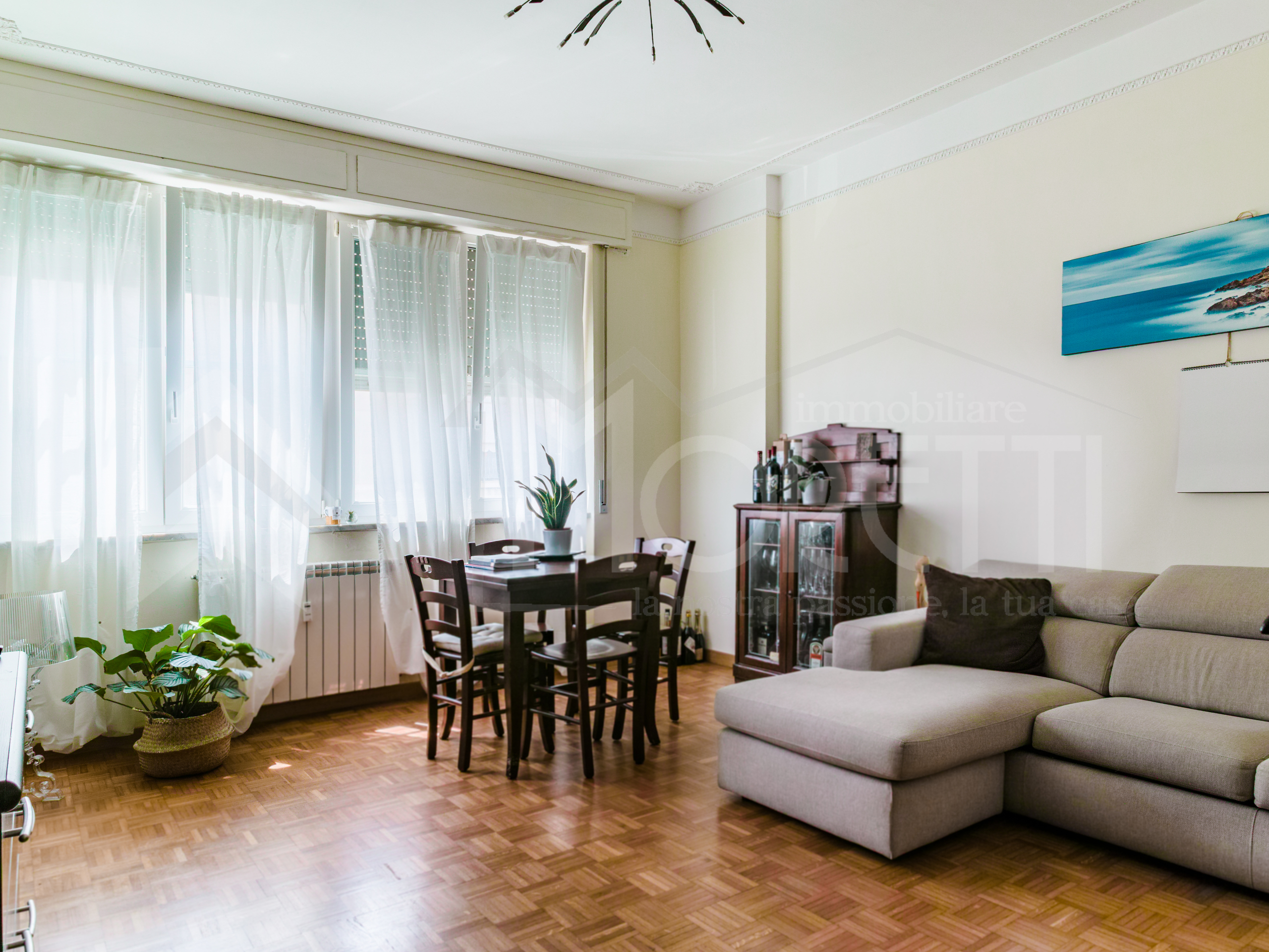 Quadrilocale con giardino in via degli oleandri, Livorno