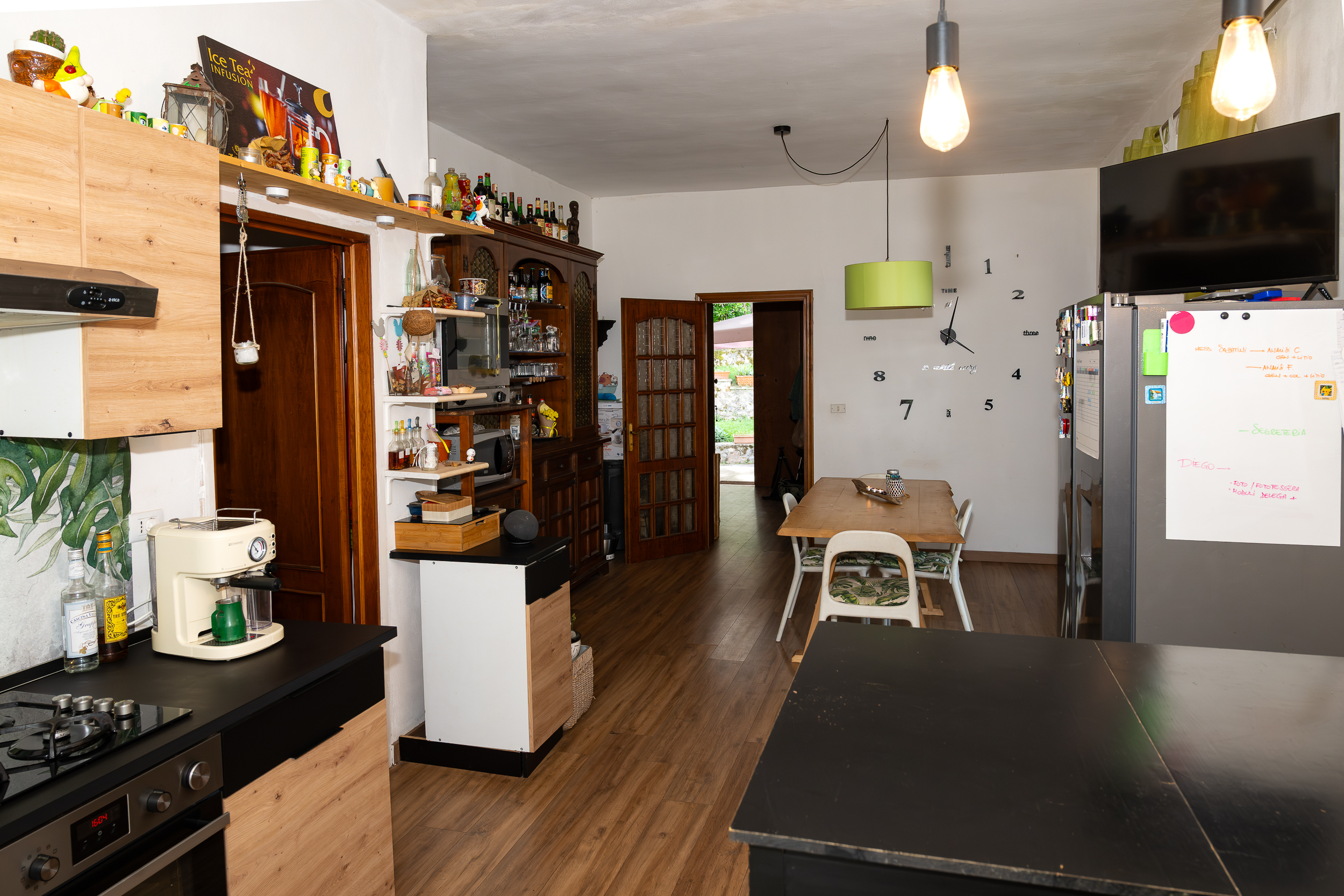 Villa con giardino in via delle corti, Collesalvetti