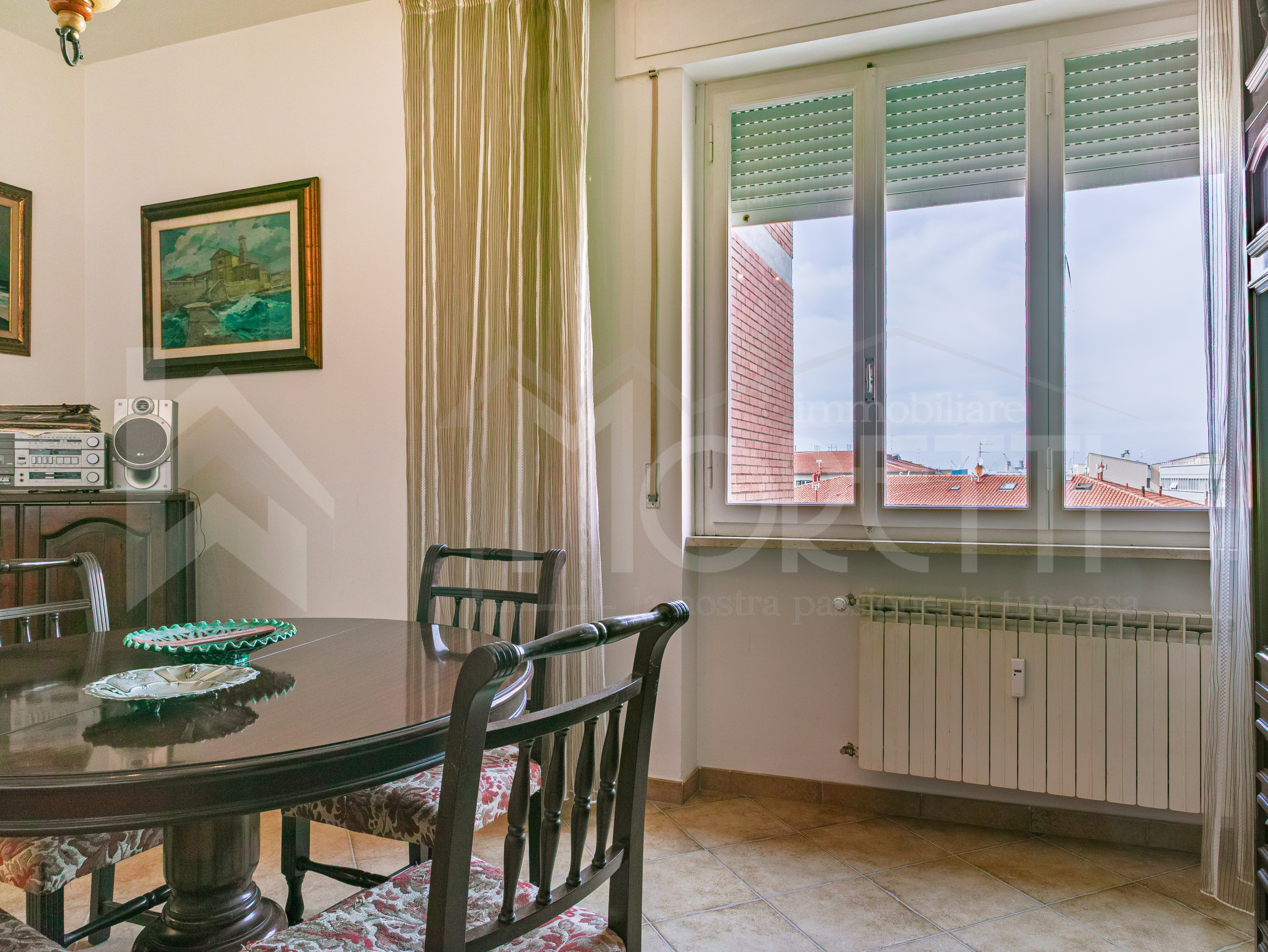 Quadrilocale vista mare in via san jacopo in acquaviva, Livorno