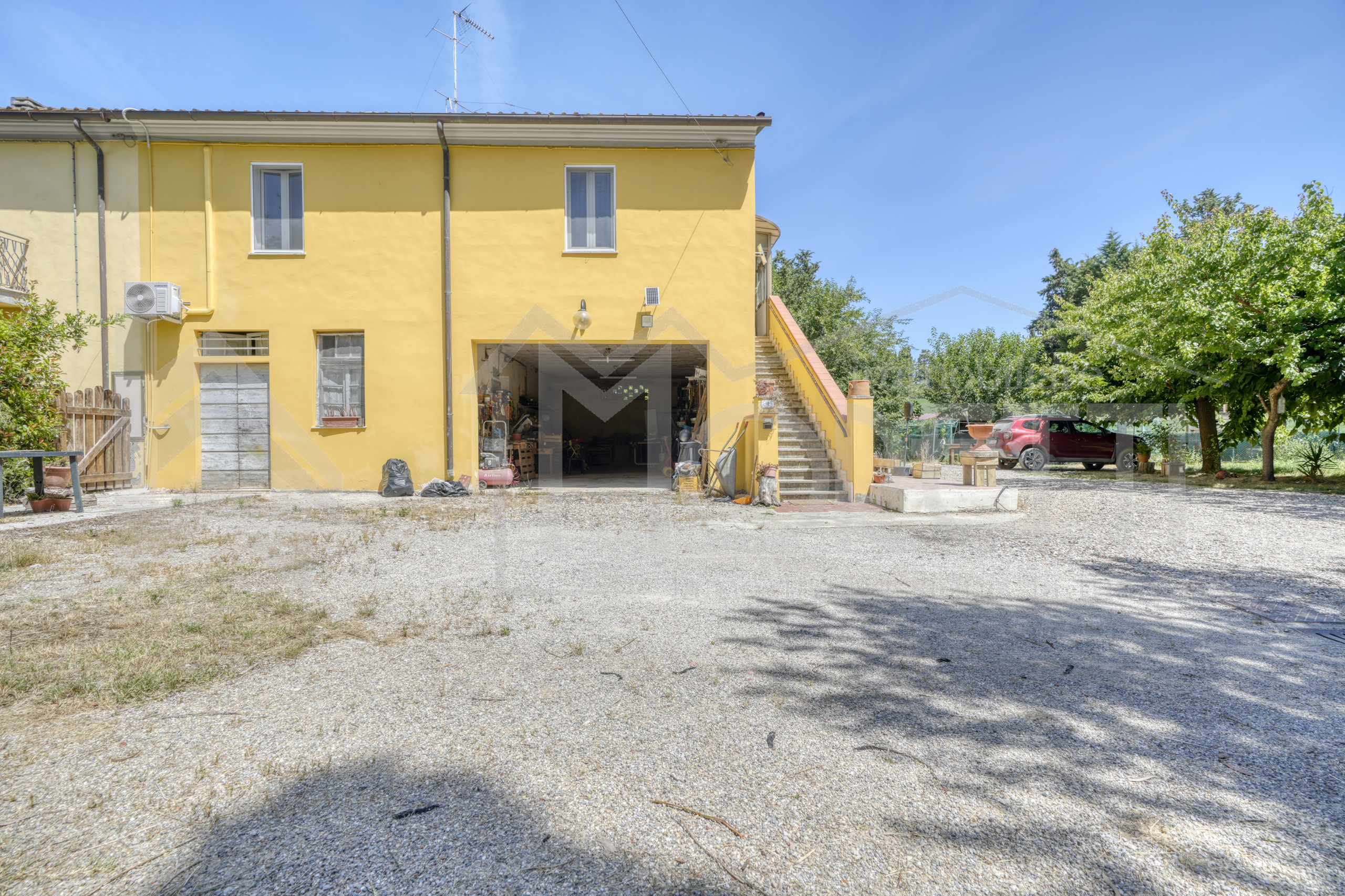 Casa indipendente con giardino in via pian delle tregge, Collesalvetti