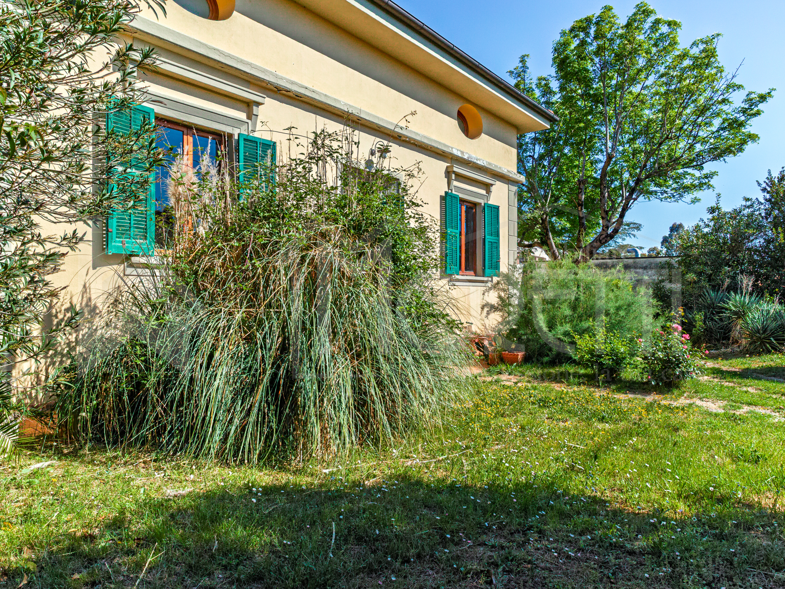 Villa con giardino in via parrana san martino, Collesalvetti