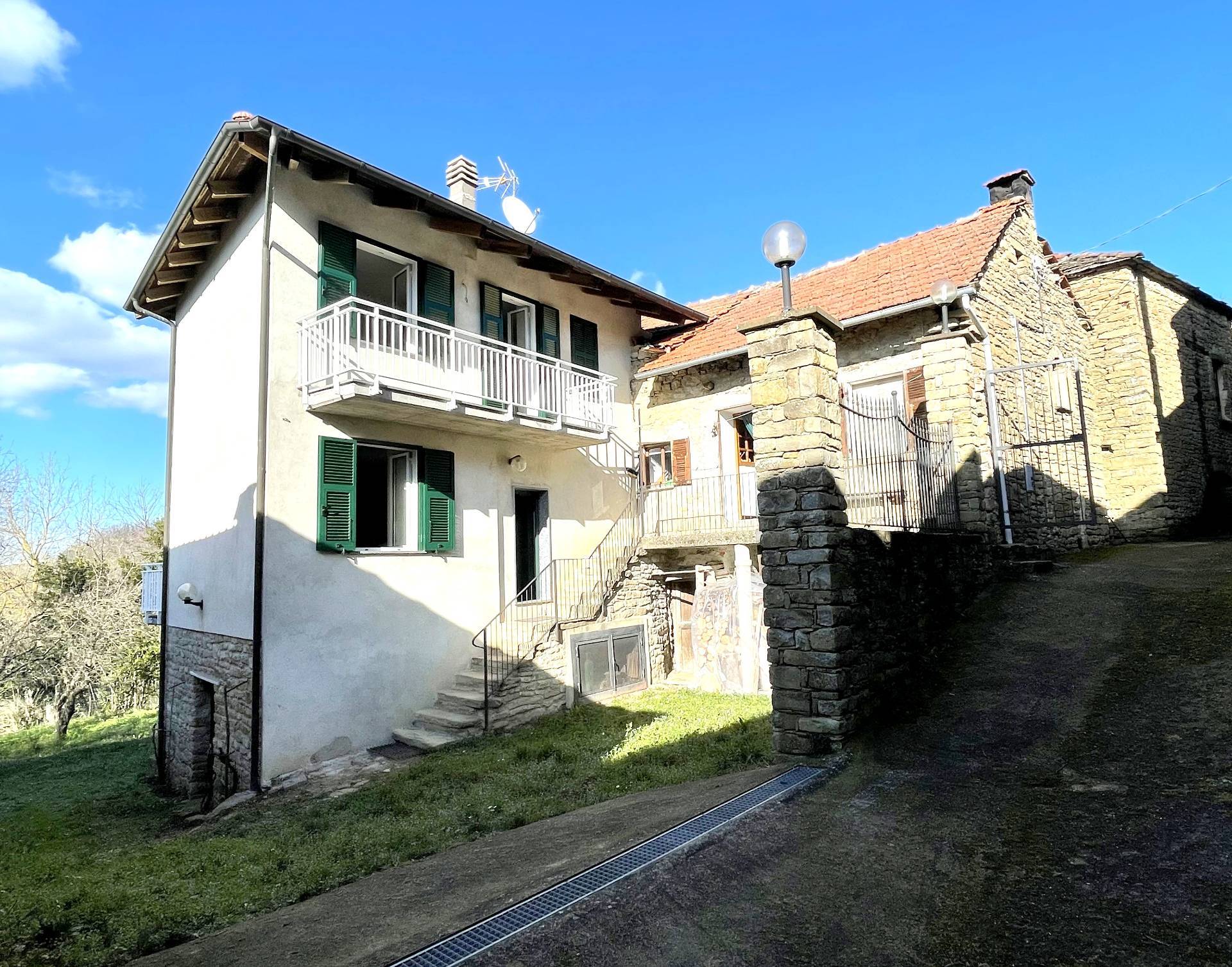 Casa indipendente in vendita, Pezzolo Valle Uzzone gorrino