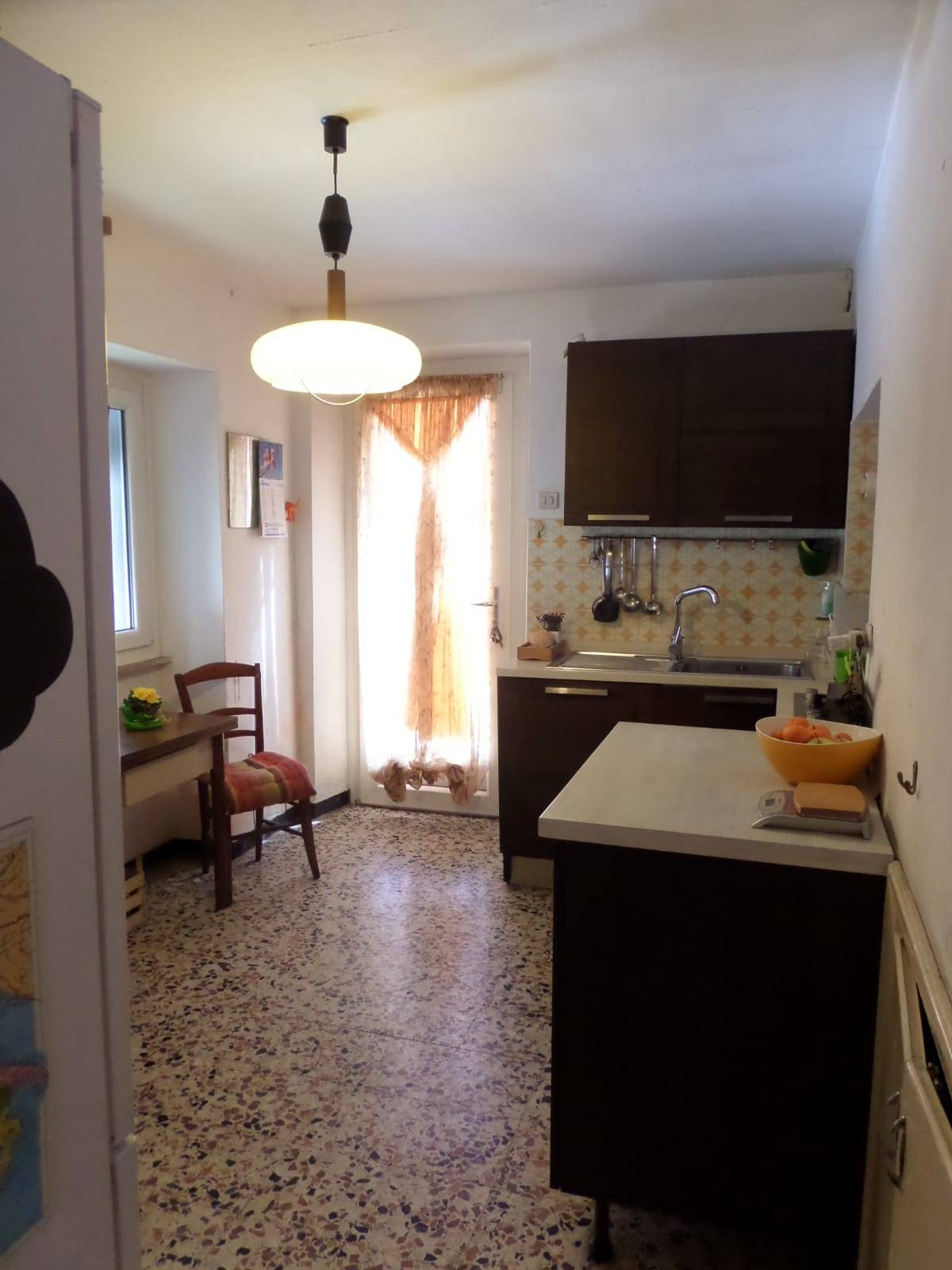 Villette a schiera in vendita a Dego, Piano