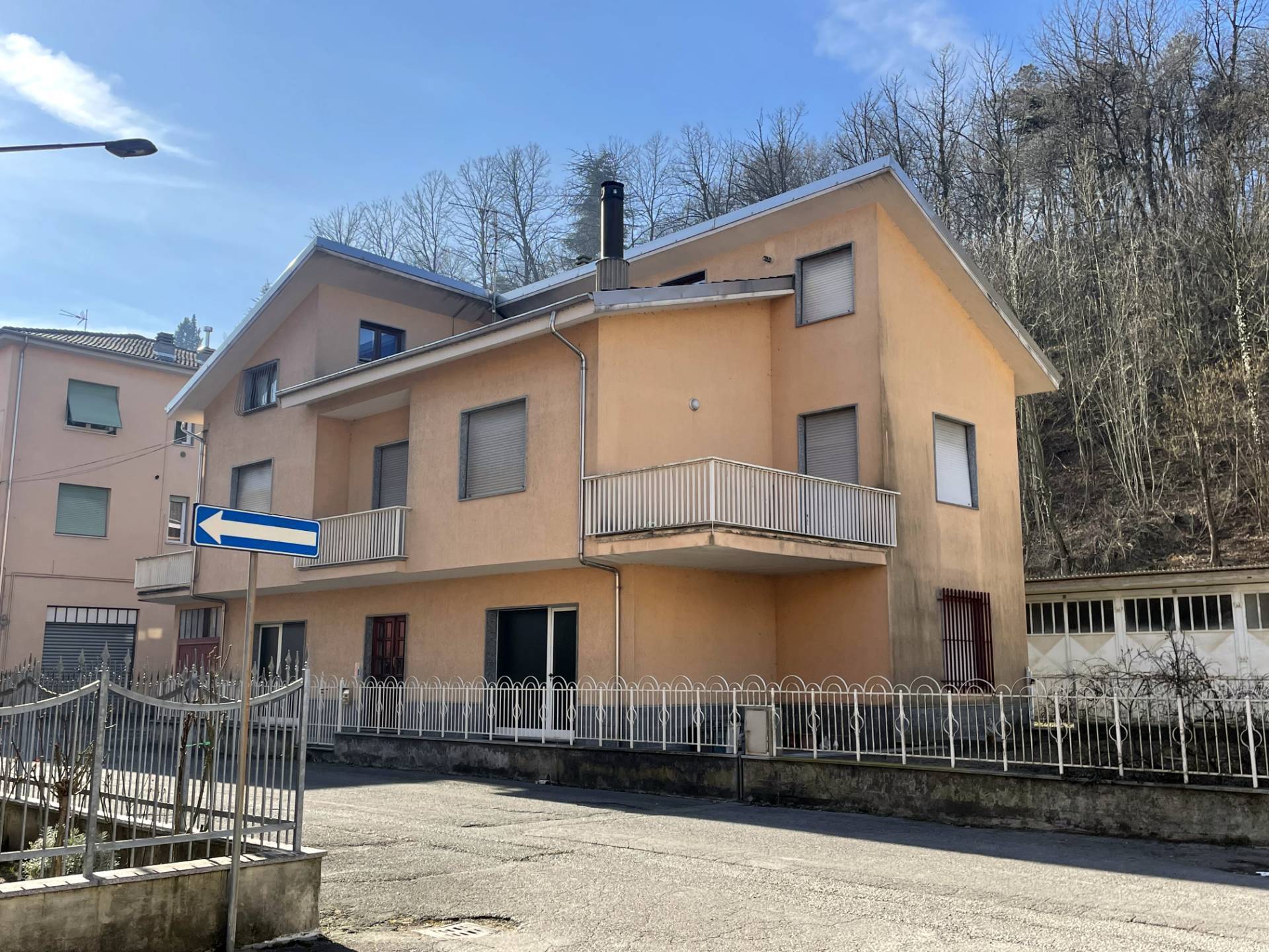 Villa in vendita a Cairo Montenotte