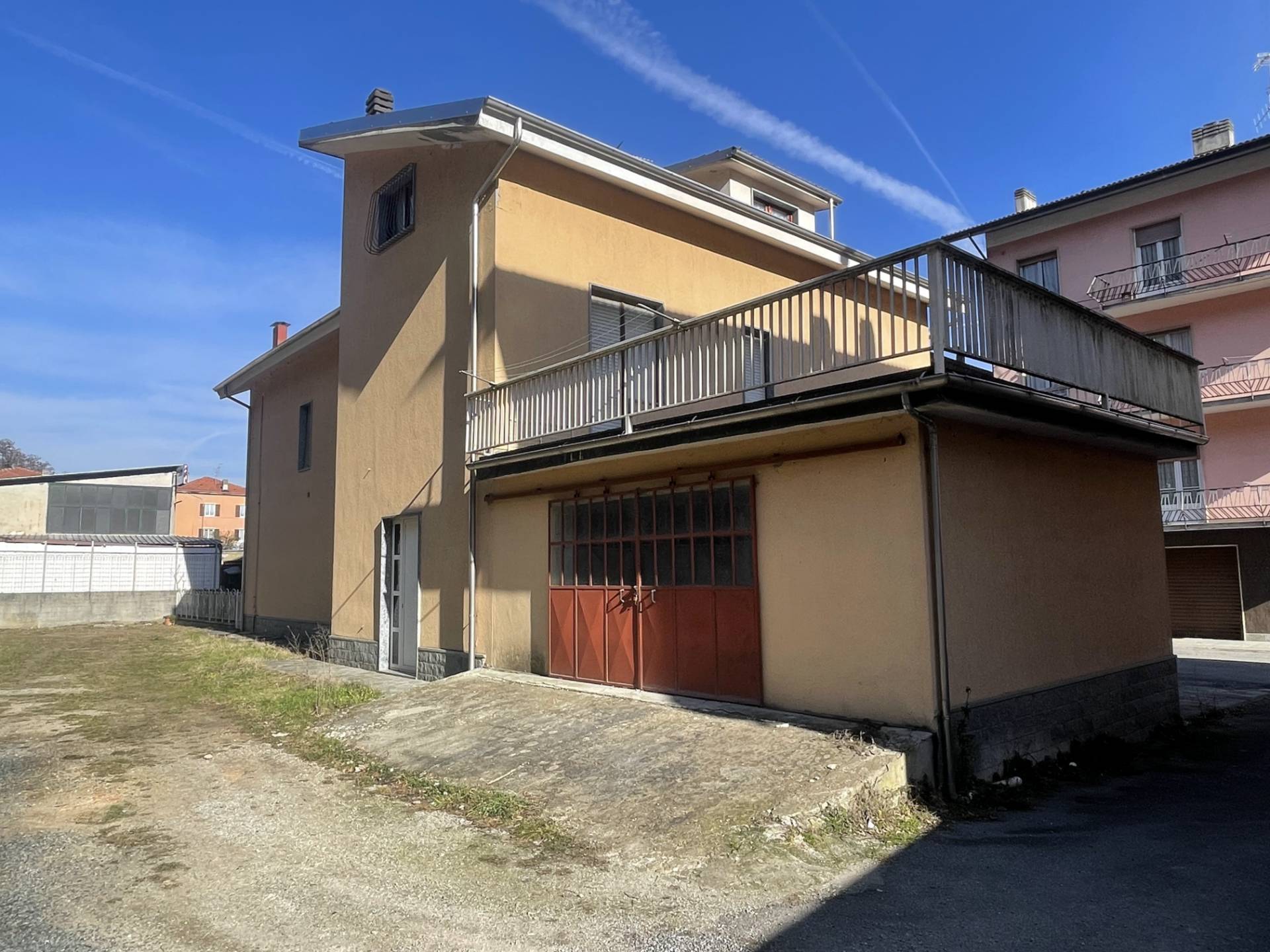 Villa in vendita a Cairo Montenotte