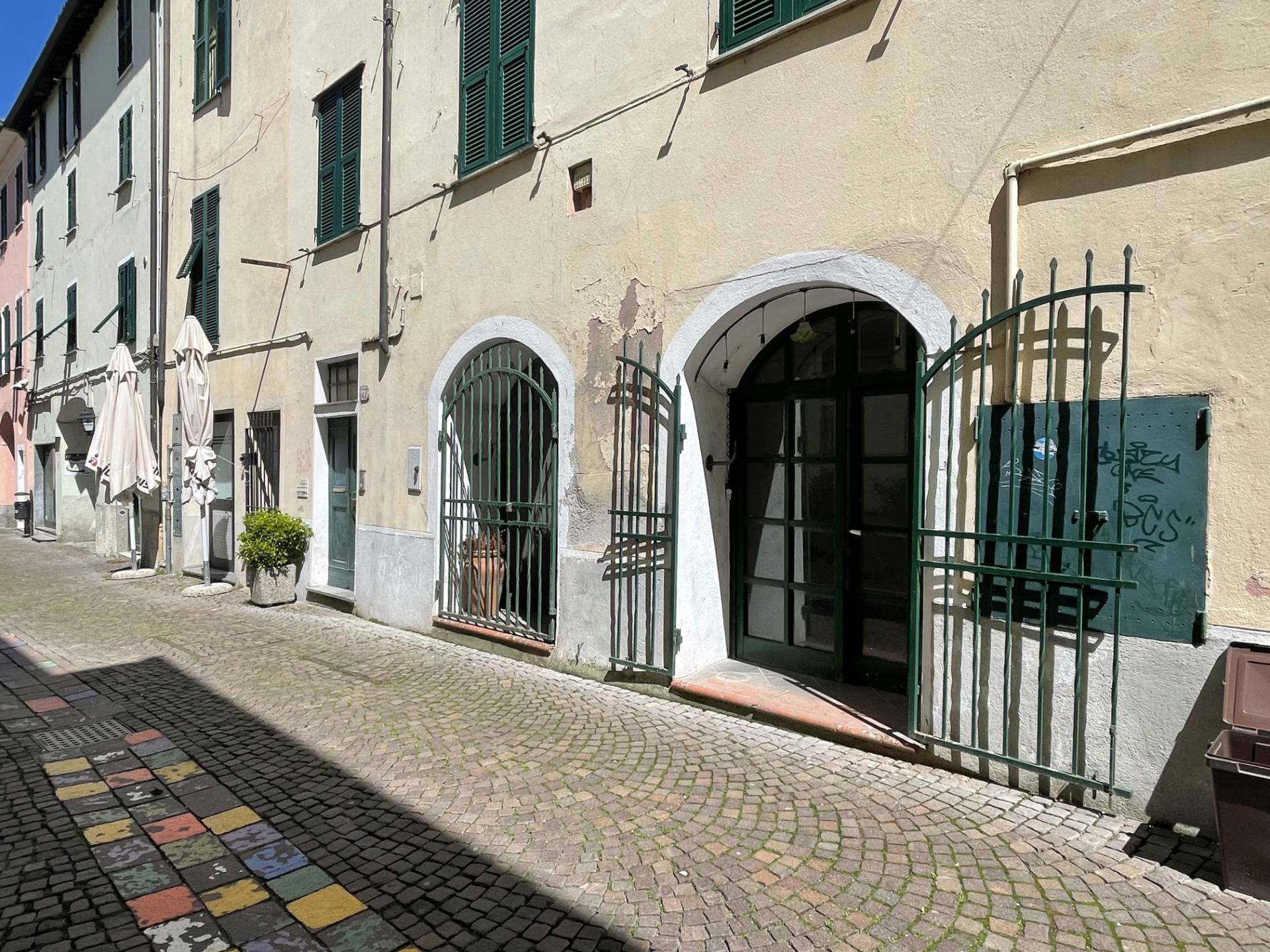 Locale commerciale in vendita a Carcare