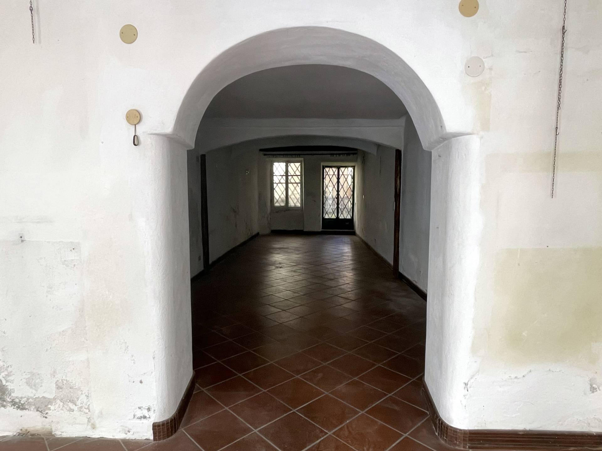 Locale commerciale in vendita a Carcare