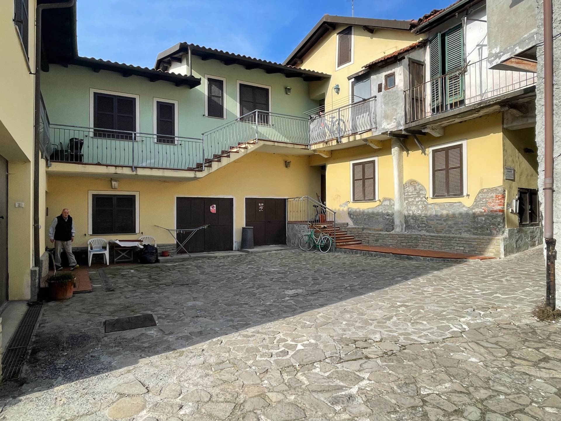 Appartamento in vendita a Cairo Montenotte, Rocchetta