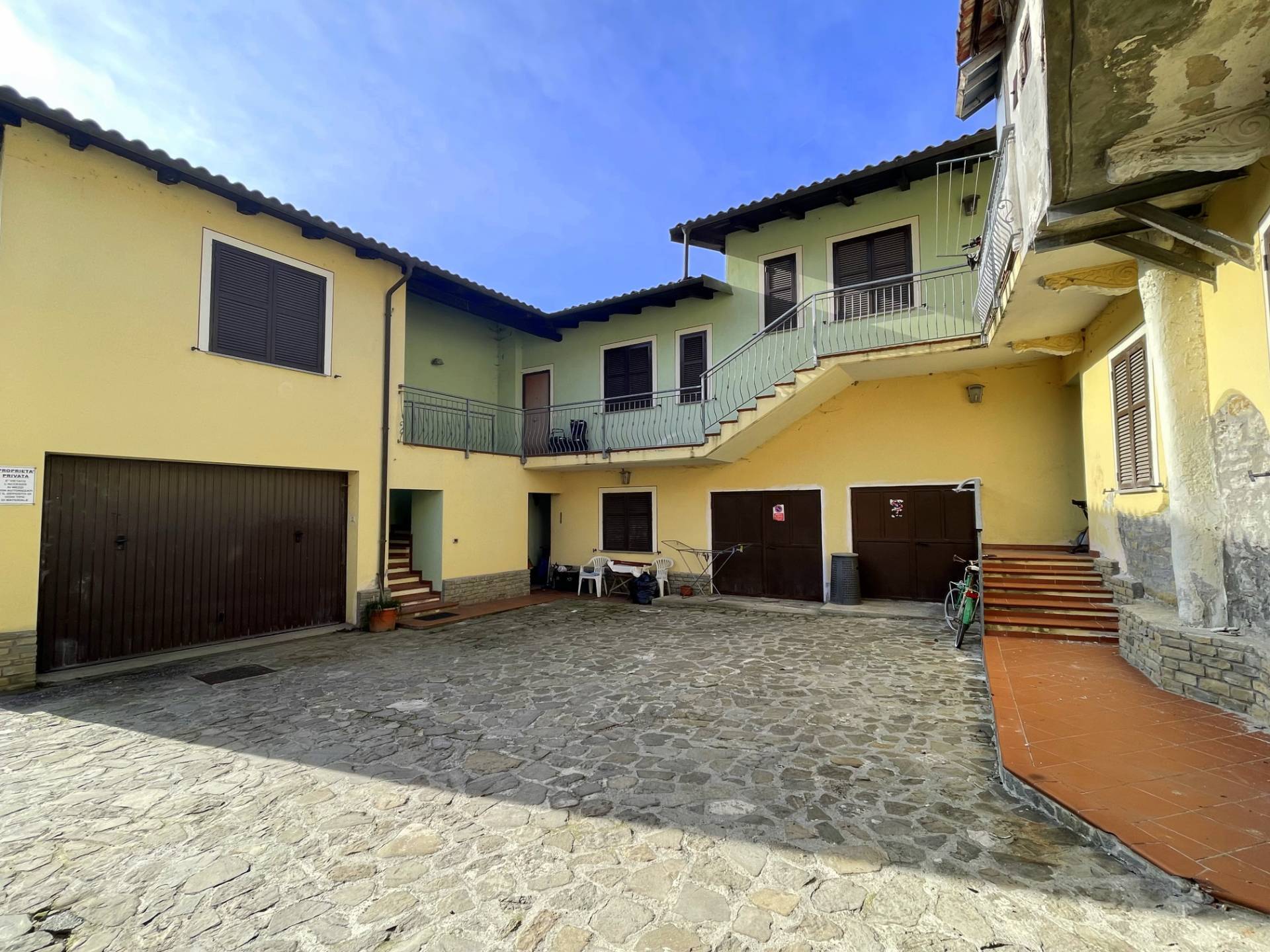 Appartamento in vendita a Cairo Montenotte, Rocchetta