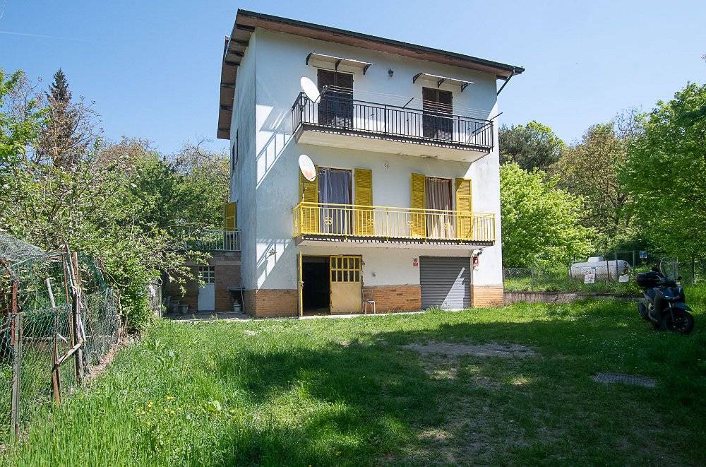 Appartamento in affitto a Giusvalla