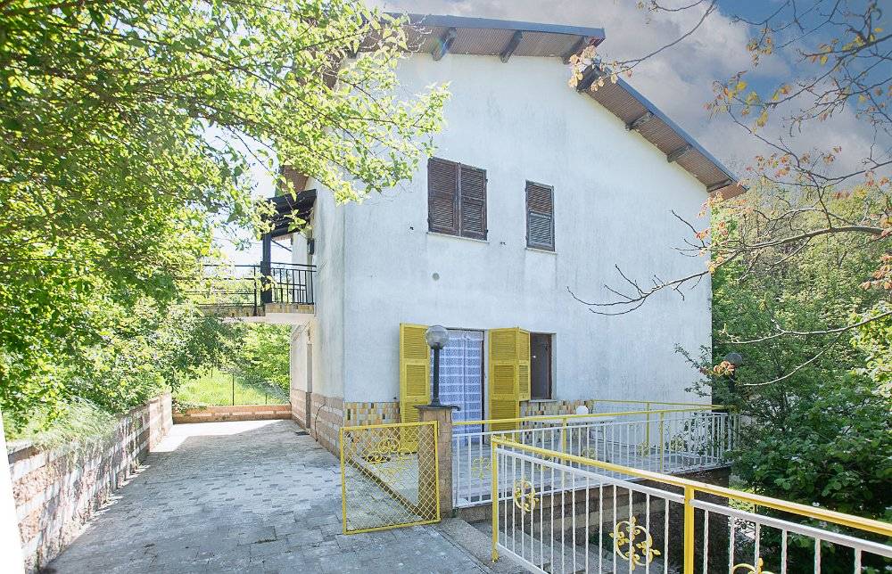 Appartamento in affitto a Giusvalla