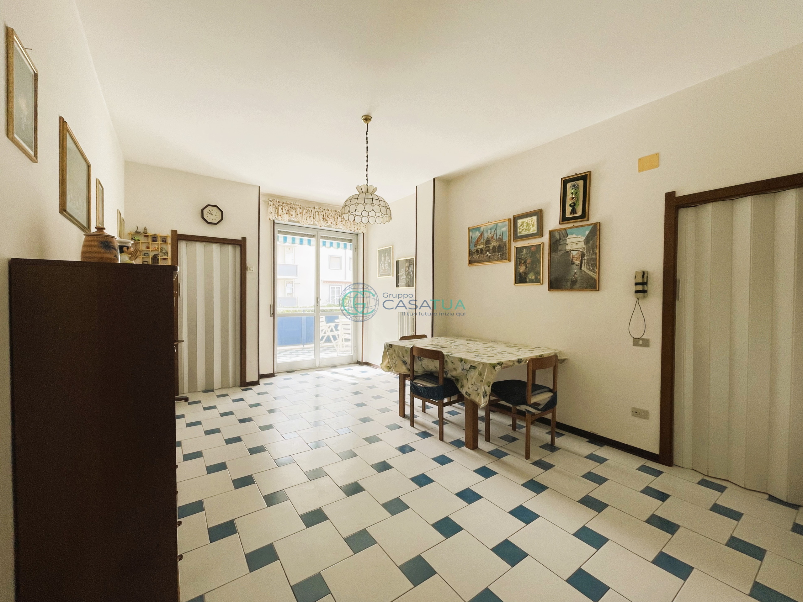 Appartamento con terrazzo in via taormina 18, Martinsicuro