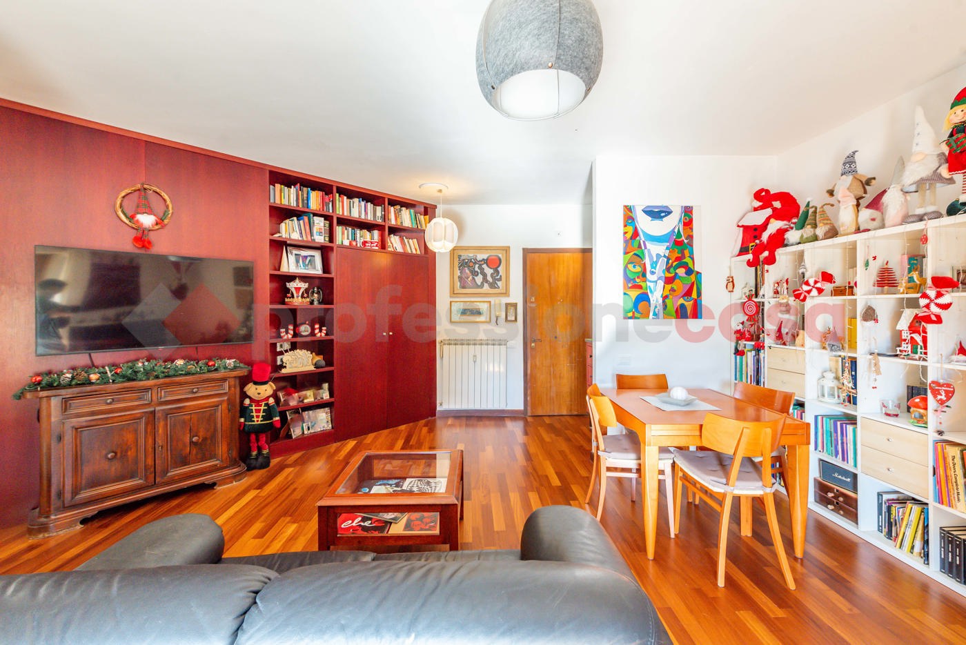 Trilocale con box a Roma