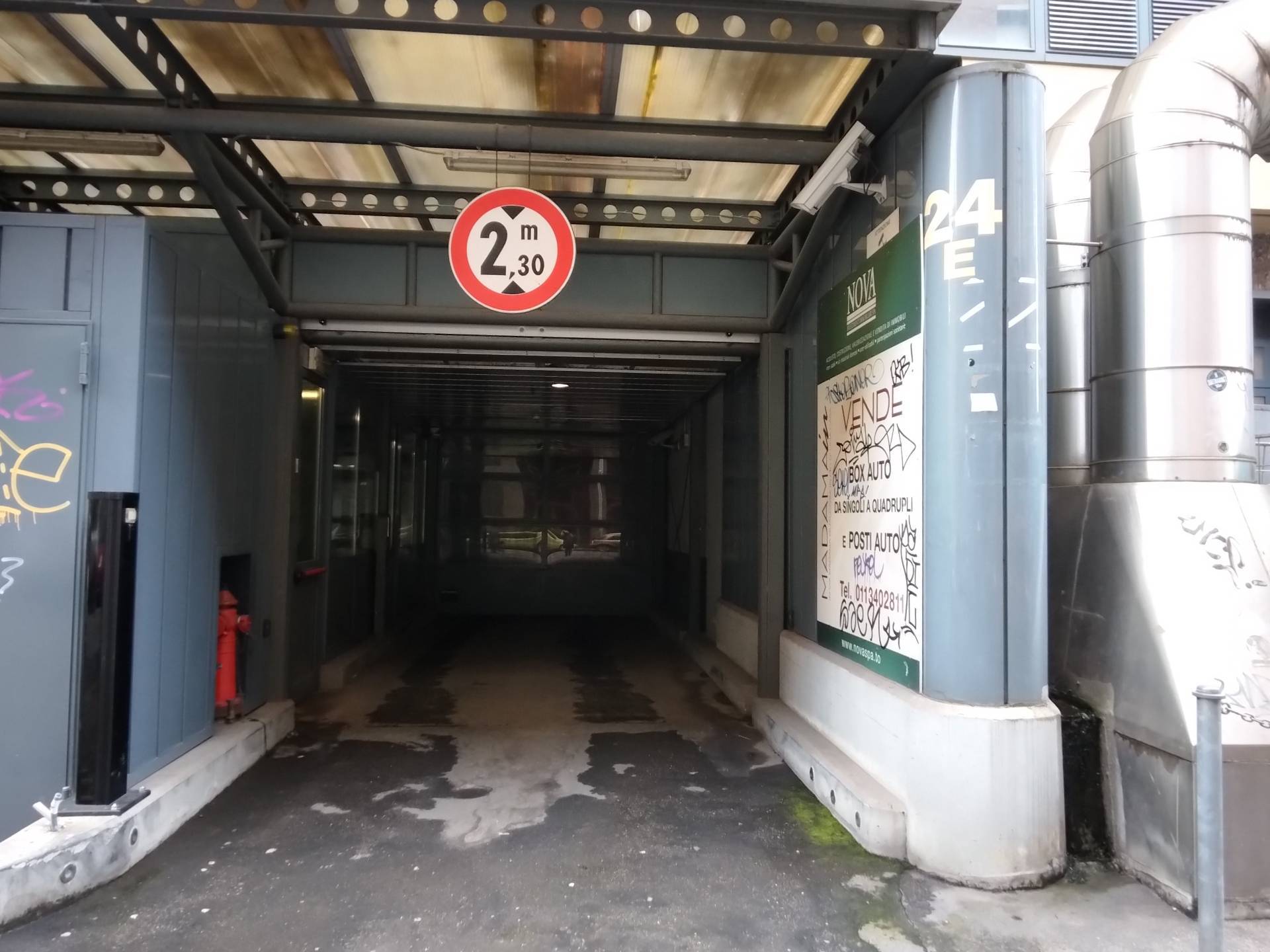 Box o garage in vendita a Torino, San Salvario