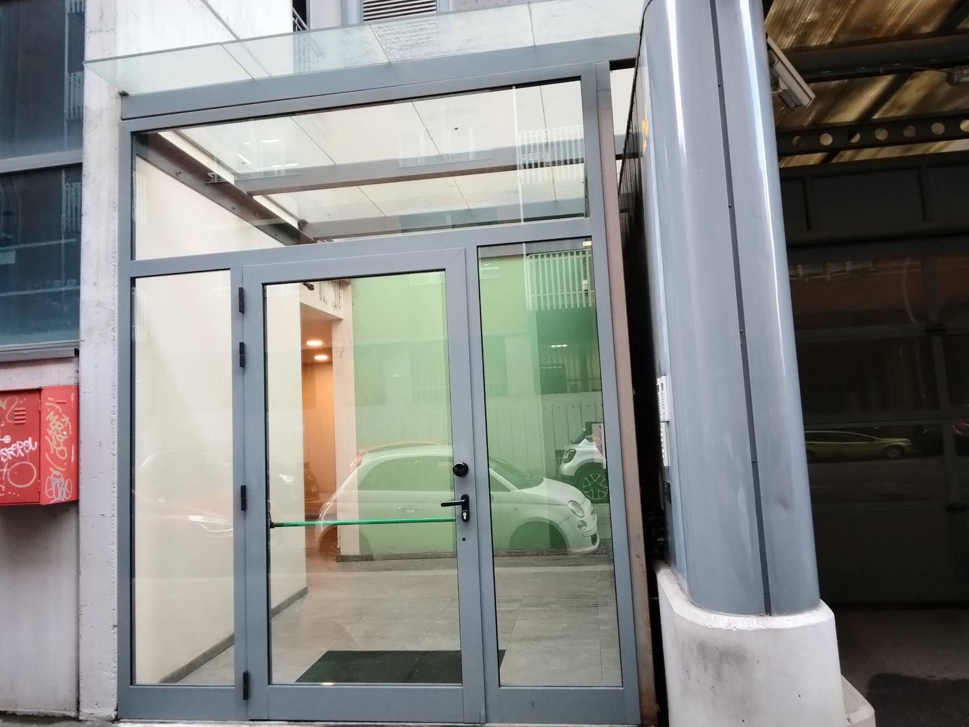 Box o garage in vendita a Torino, San Salvario