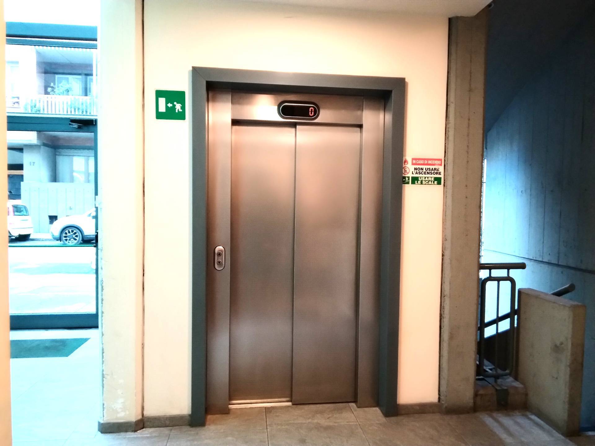 Box o garage in vendita a Torino, San Salvario