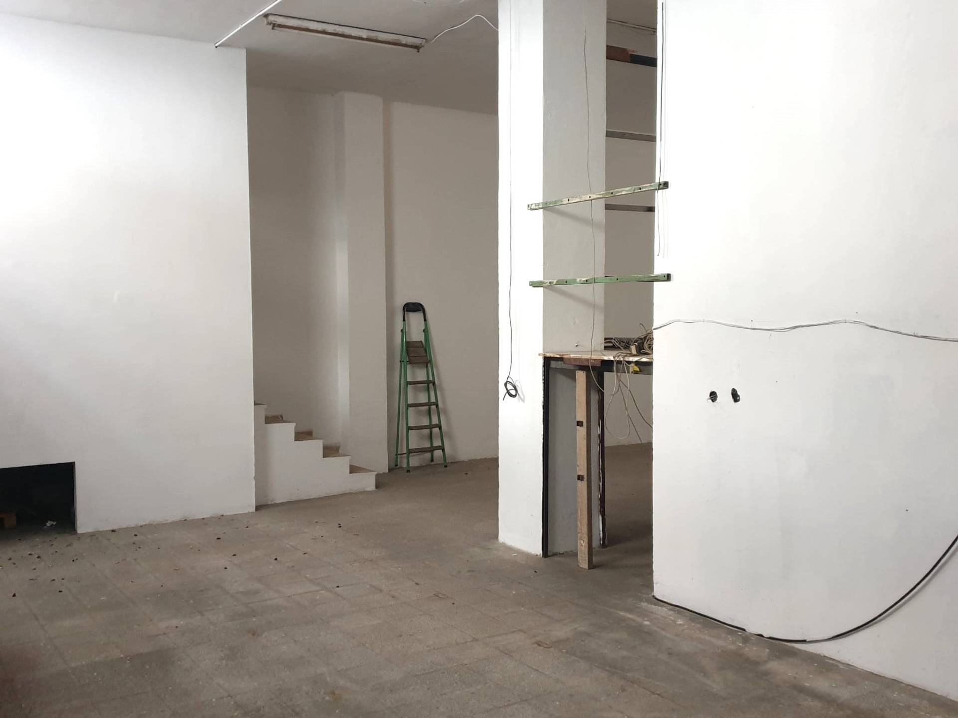 Magazzino in vendita a Torino, Aurora