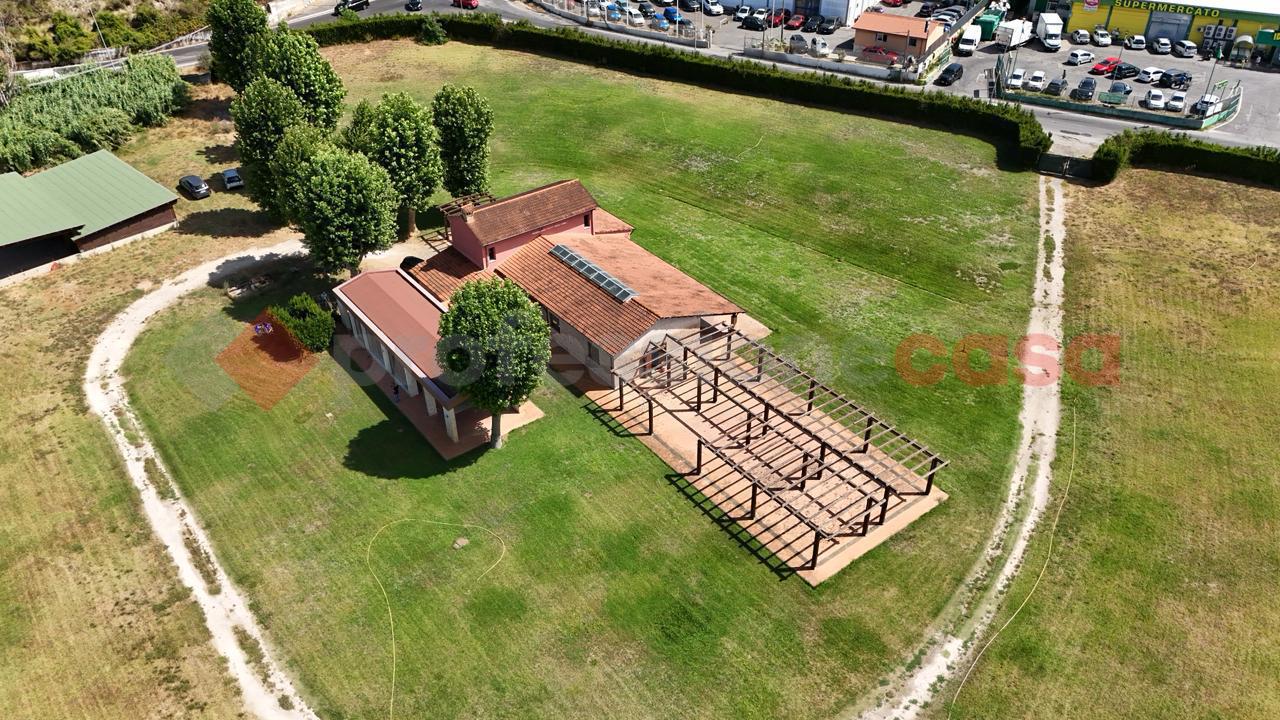 Stabile/Palazzo in vendita a Roma