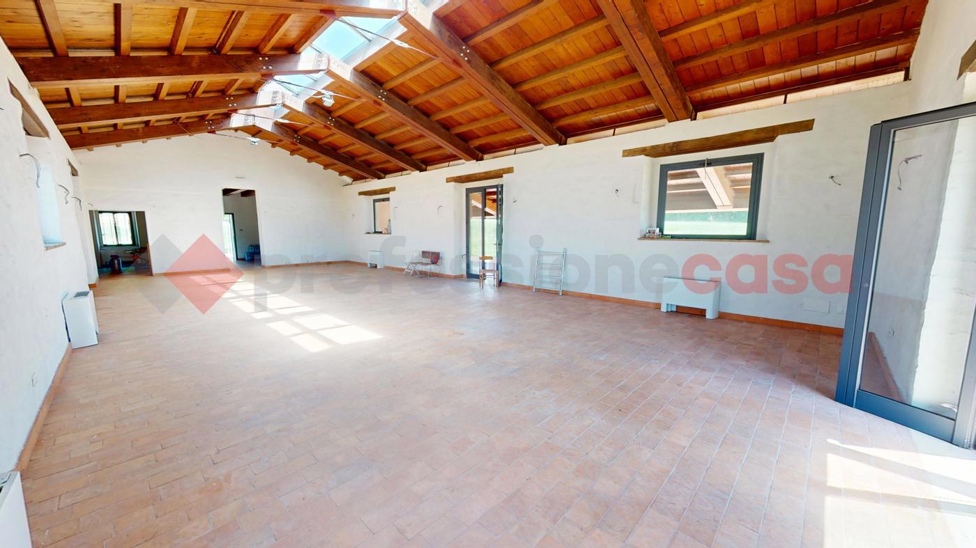 Stabile/Palazzo in vendita a Roma