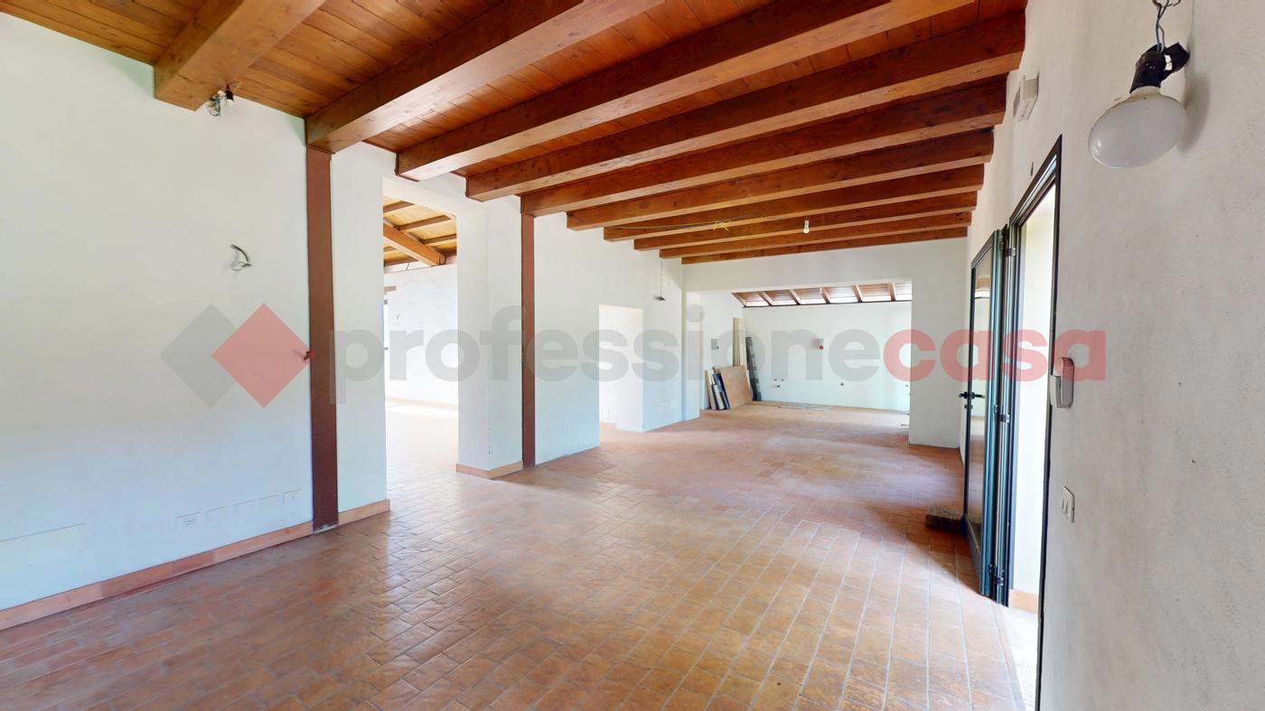 Stabile/Palazzo in vendita a Roma