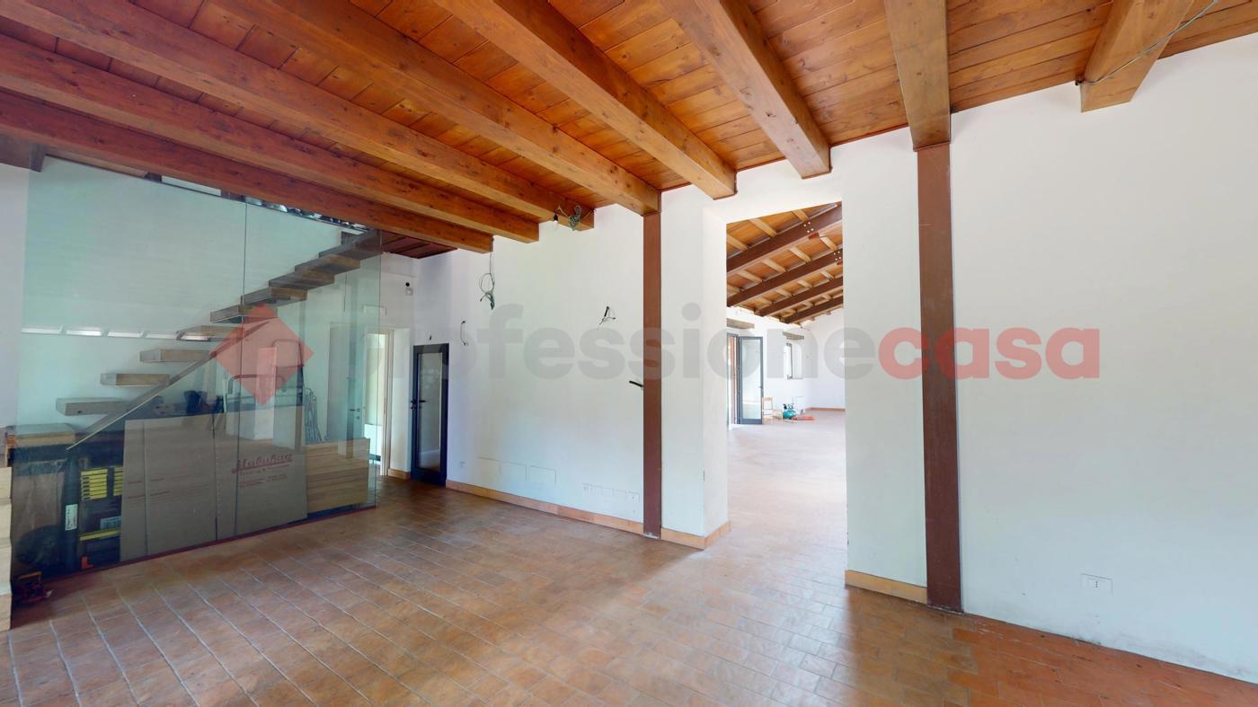 Stabile/Palazzo in vendita a Roma