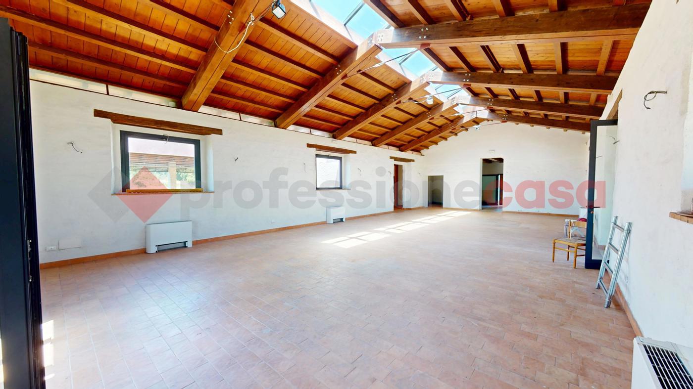 Stabile/Palazzo in vendita a Roma