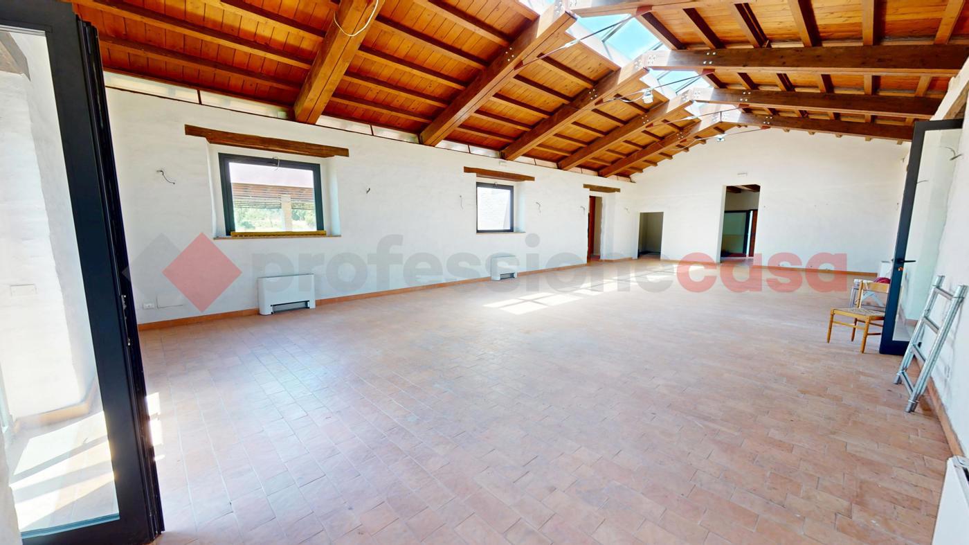 Stabile/Palazzo in vendita a Roma